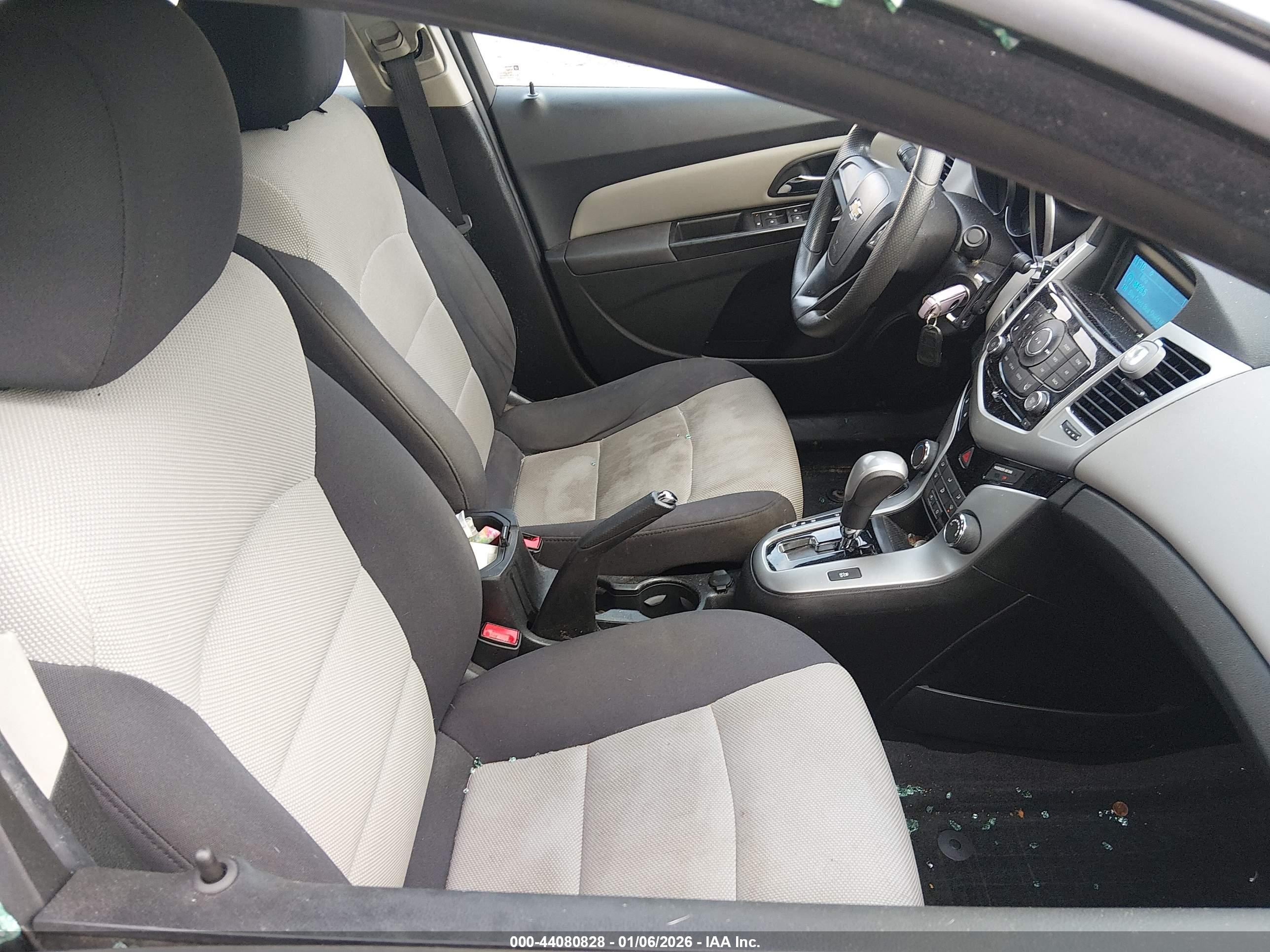 CHEVROLET CRUZE image 5
