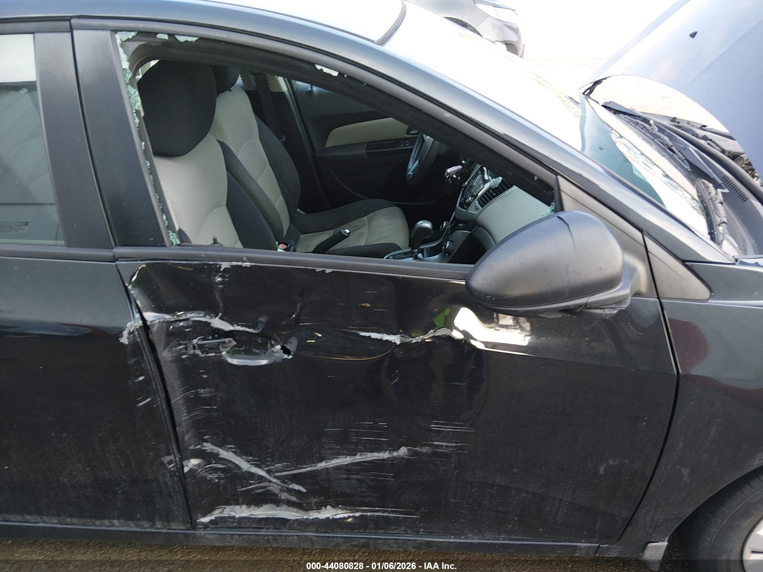 CHEVROLET CRUZE image 6