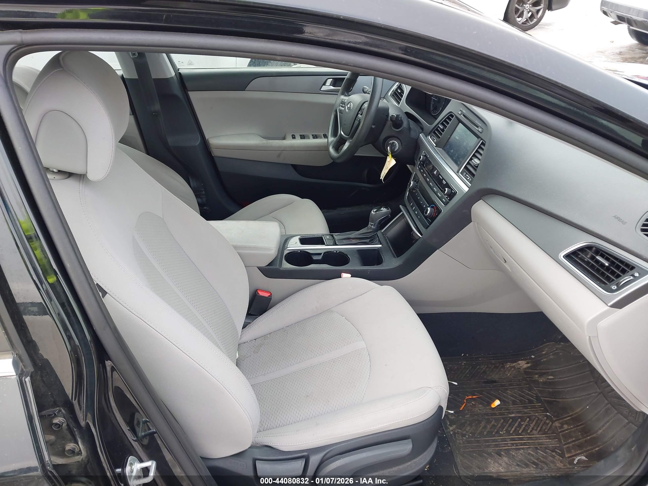 HYUNDAI SONATA image 5