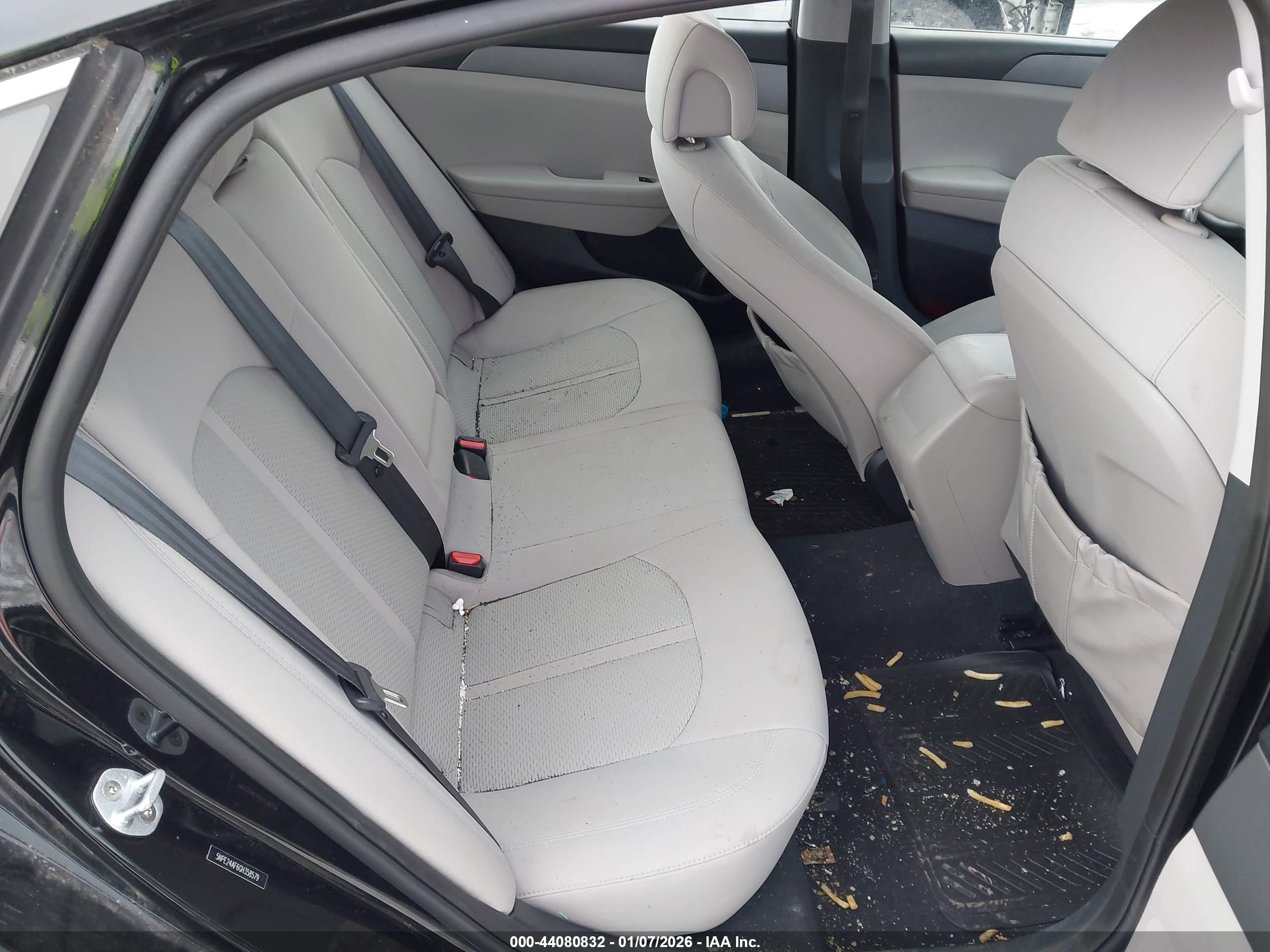 HYUNDAI SONATA image 8
