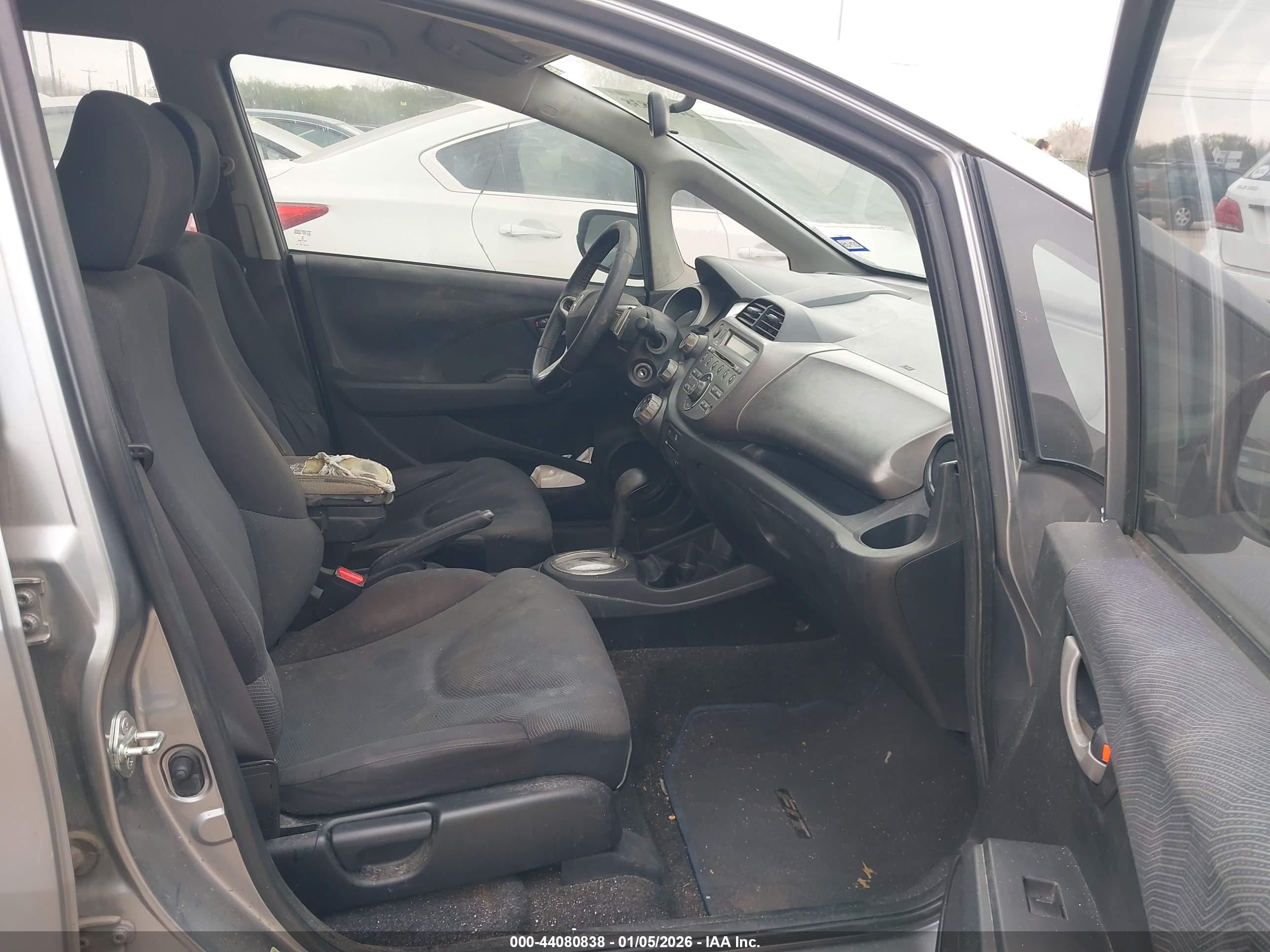 HONDA FIT image 5