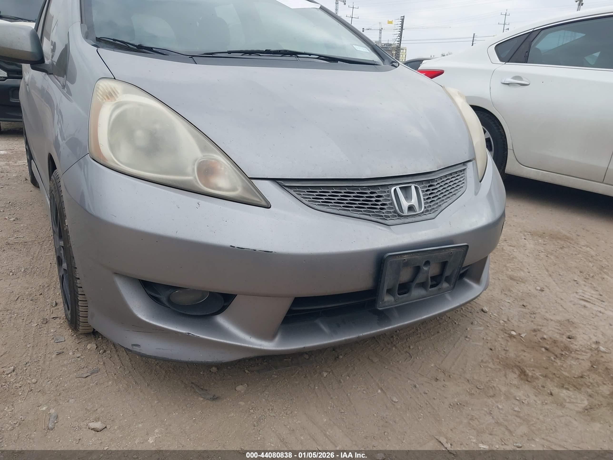 HONDA FIT image 6