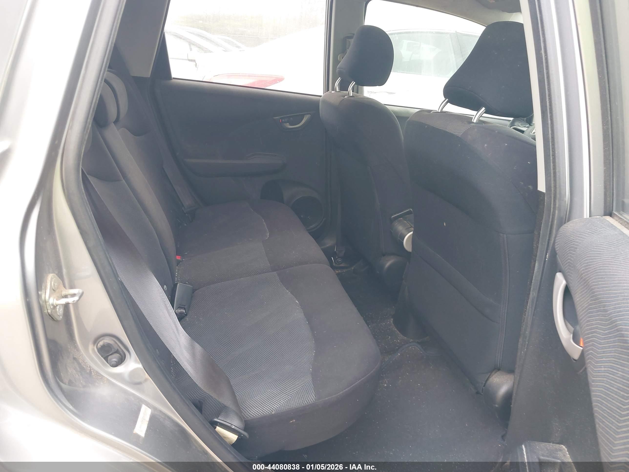 HONDA FIT image 8