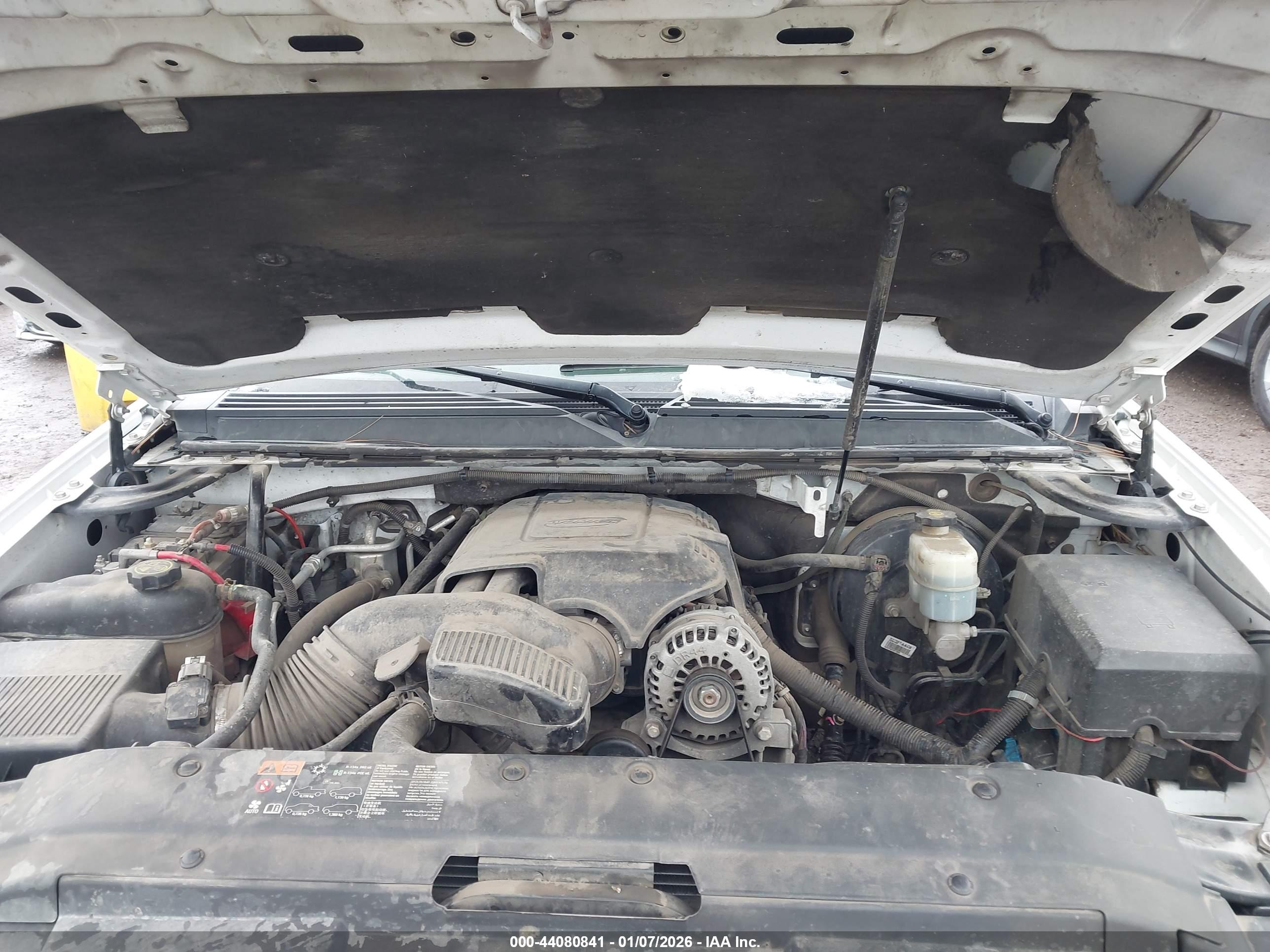 CHEVROLET SUBURBAN image 10