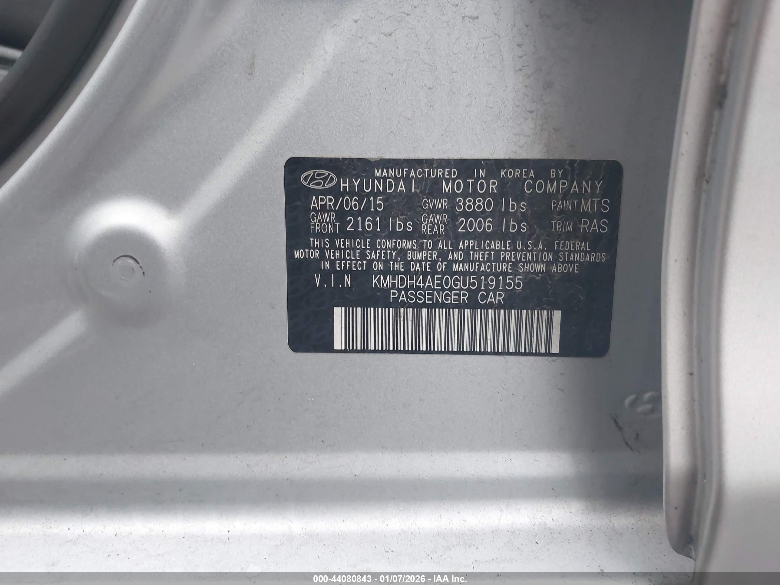 HYUNDAI ELANTRA image 9