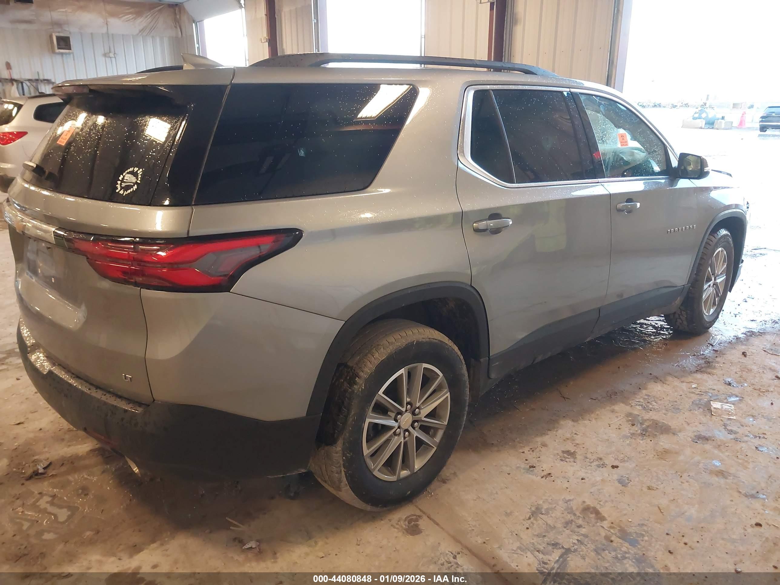 CHEVROLET TRAVERSE image 4