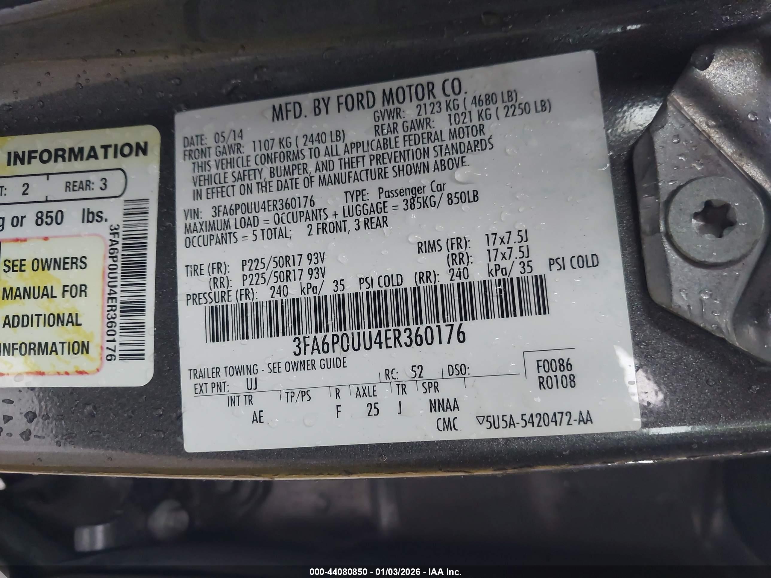 FORD FUSION image 9