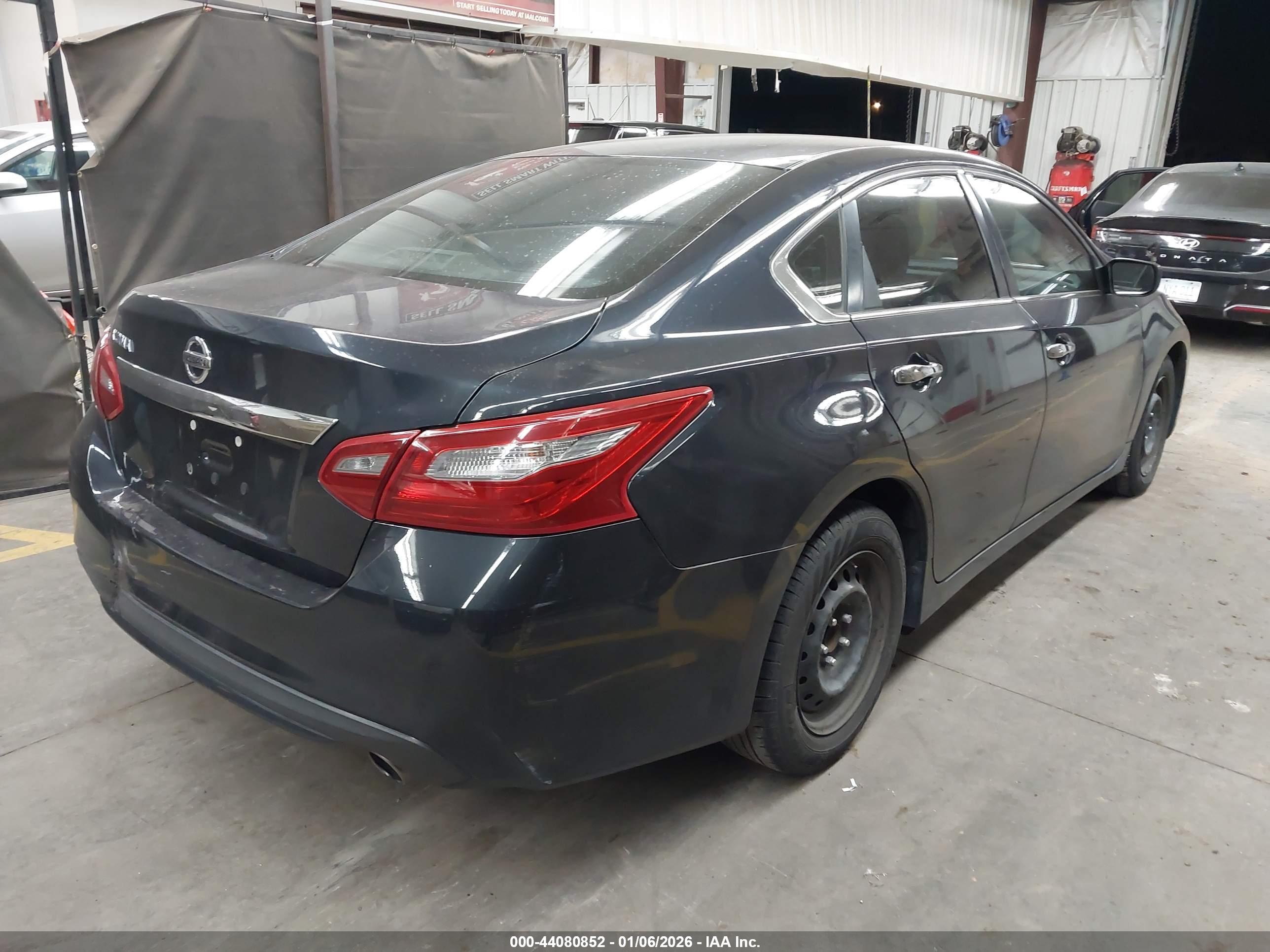 NISSAN ALTIMA image 4