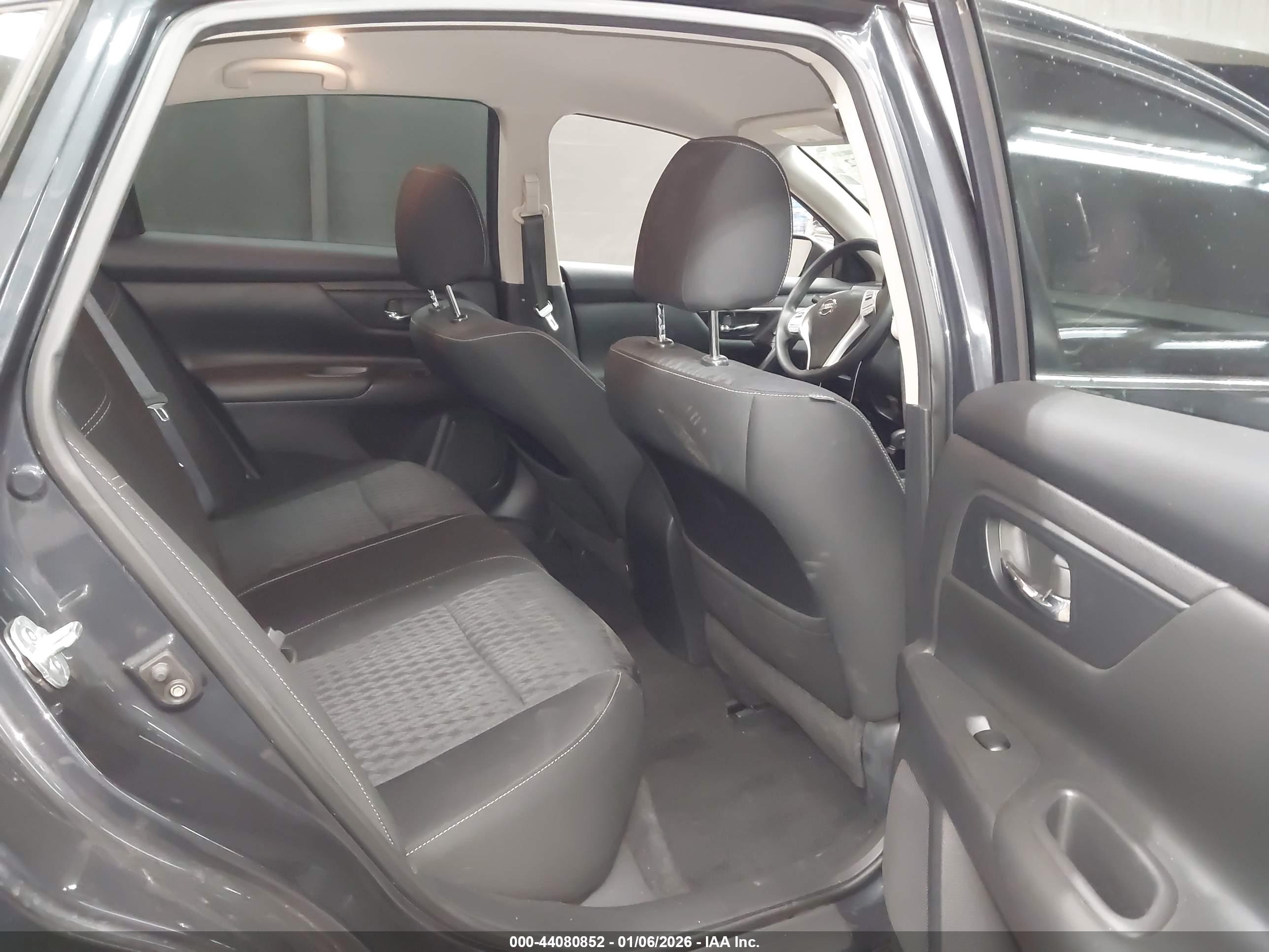 NISSAN ALTIMA image 8