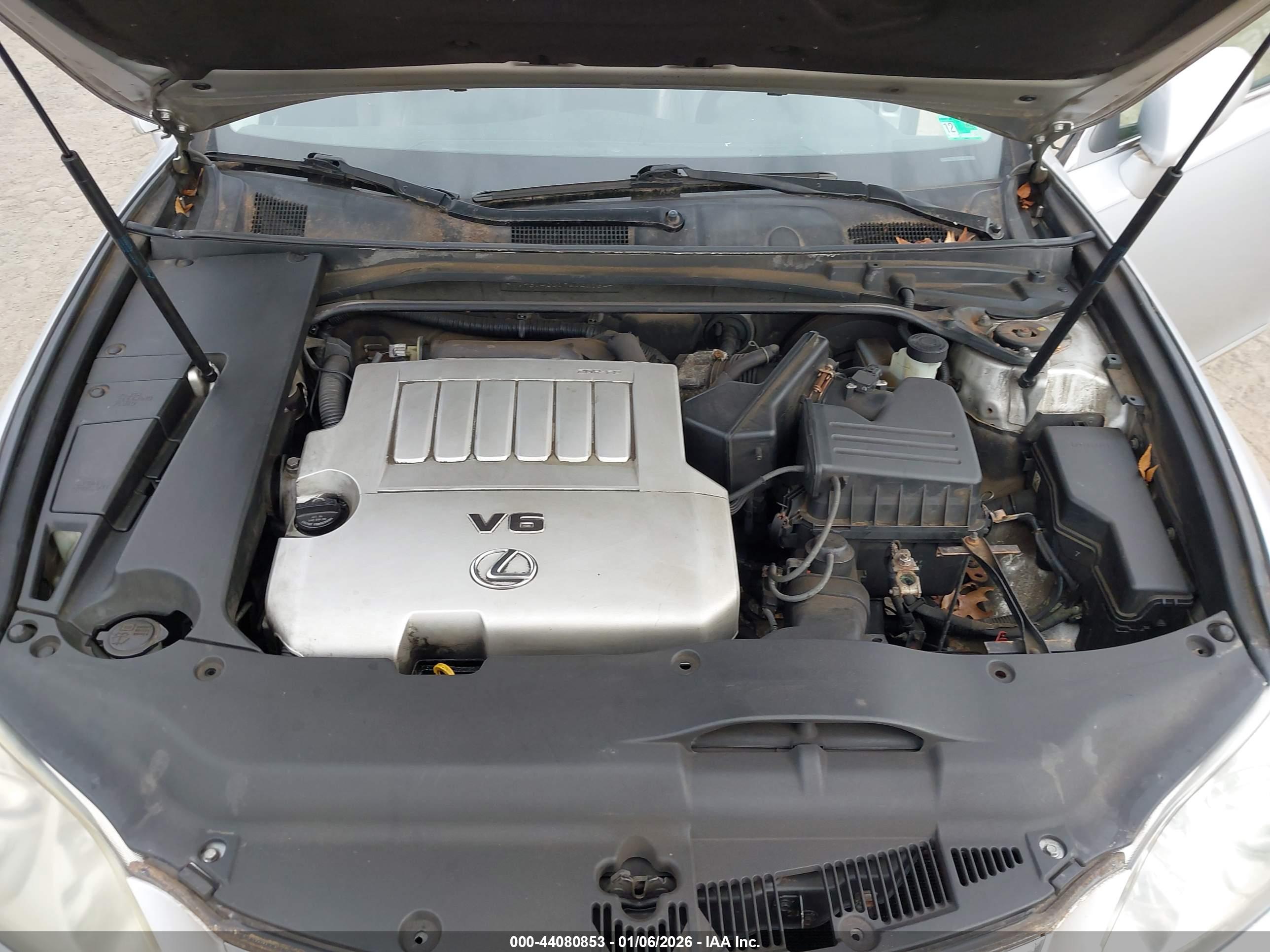 LEXUS ES image 10