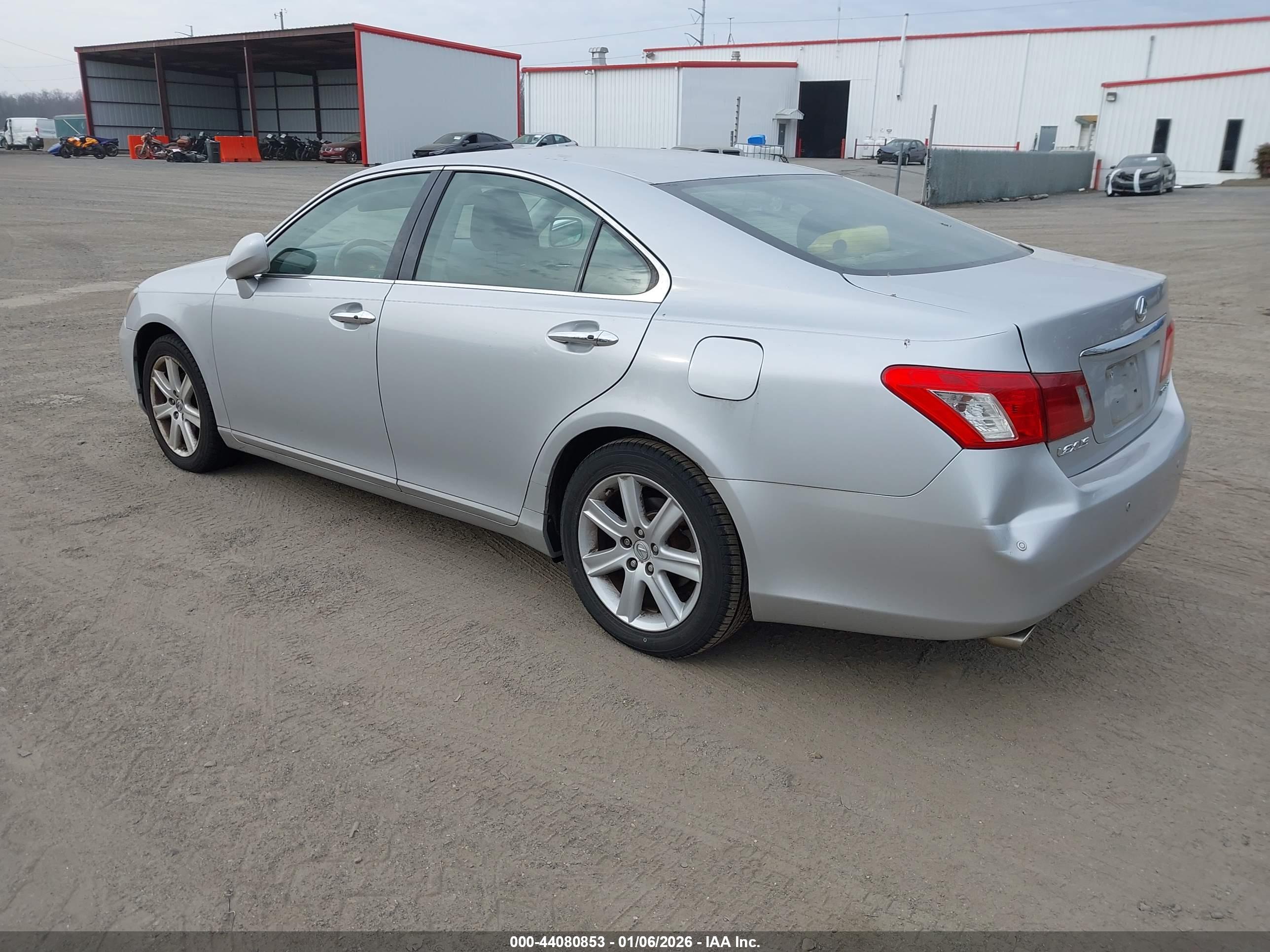LEXUS ES image 3