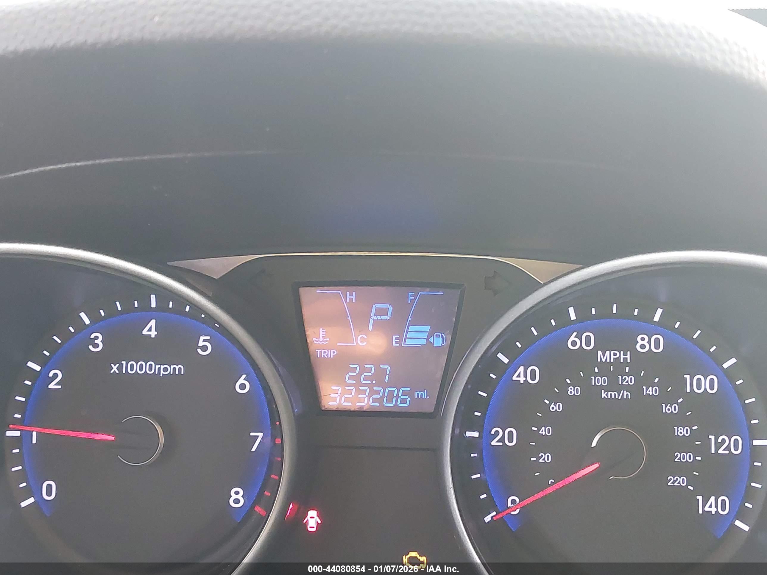 HYUNDAI TUCSON image 7
