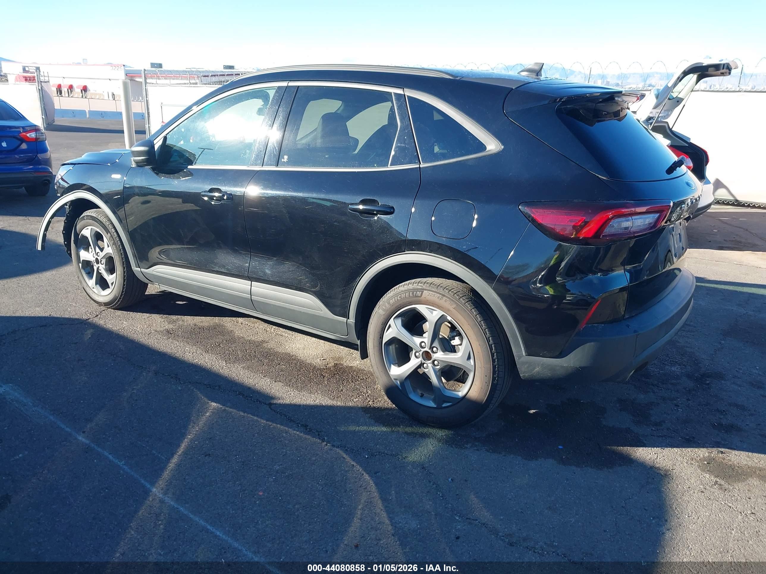 FORD ESCAPE image 3