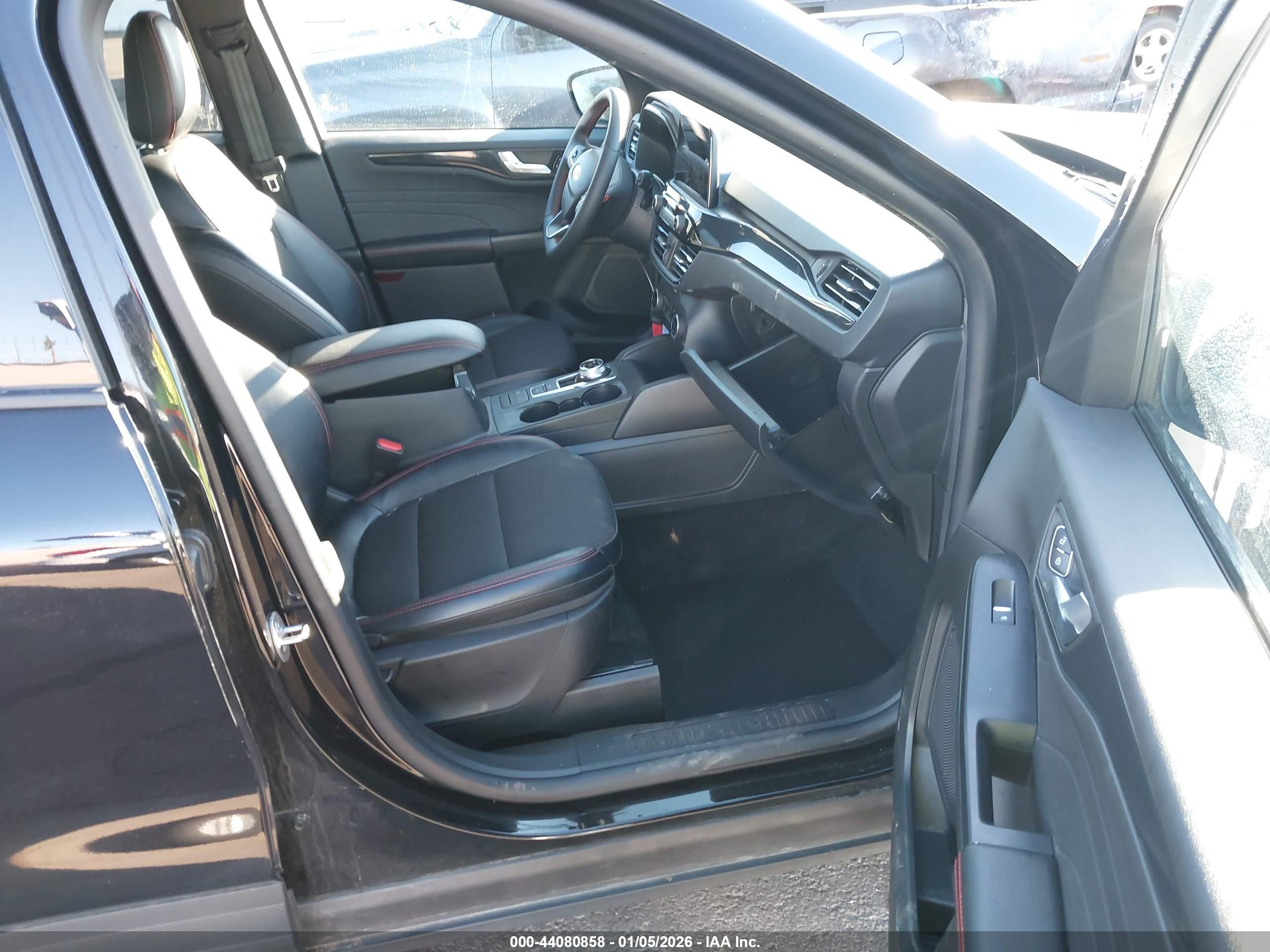 FORD ESCAPE image 5
