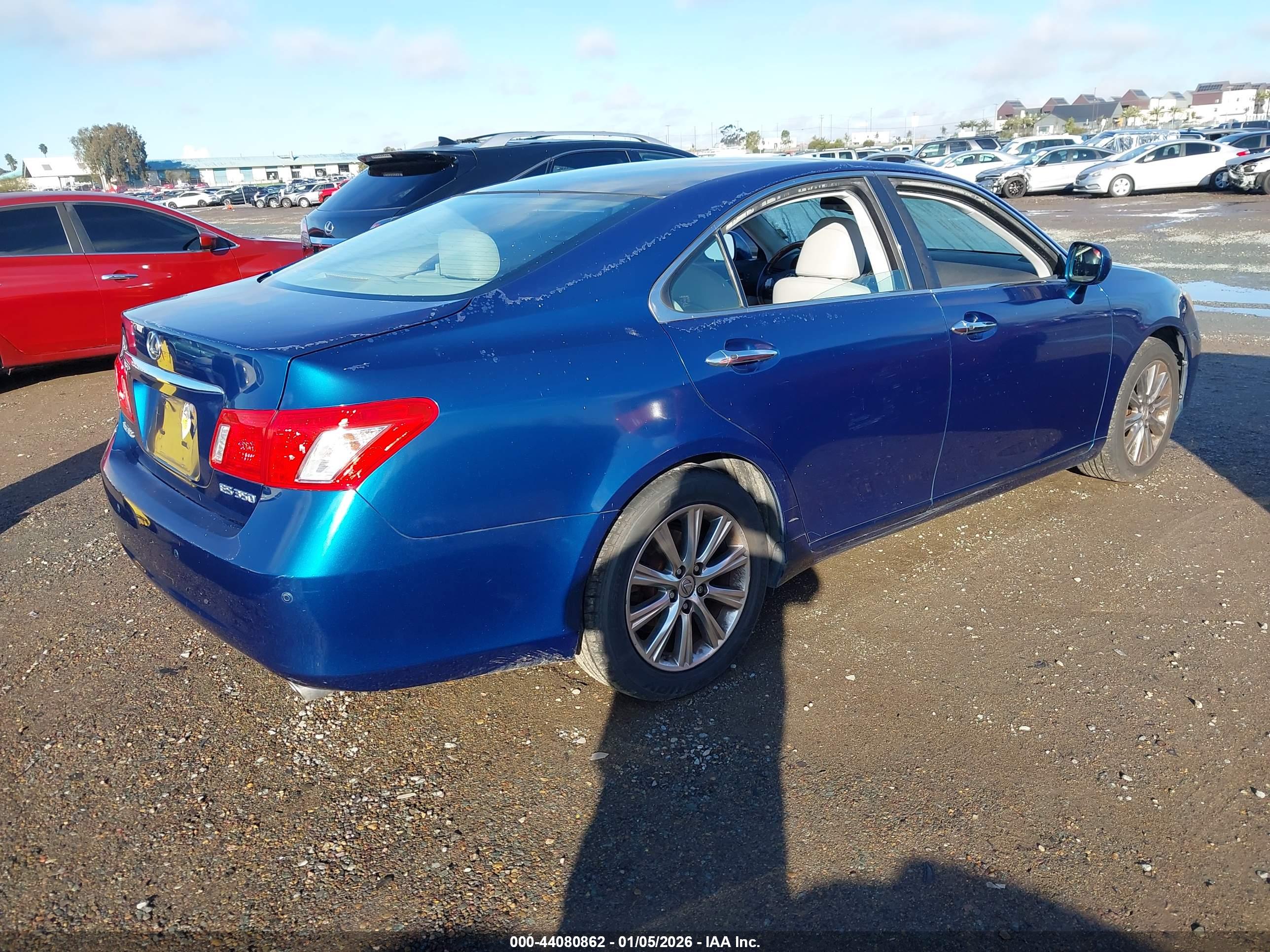 LEXUS ES image 4