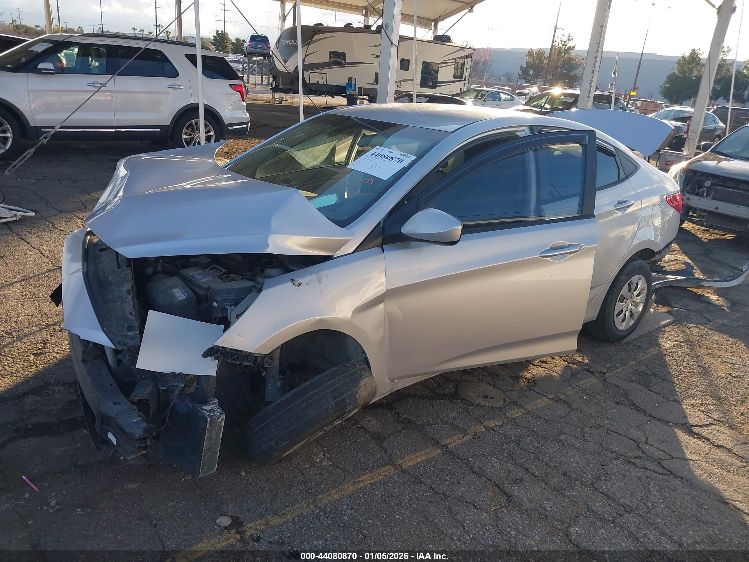 HYUNDAI ACCENT image 2