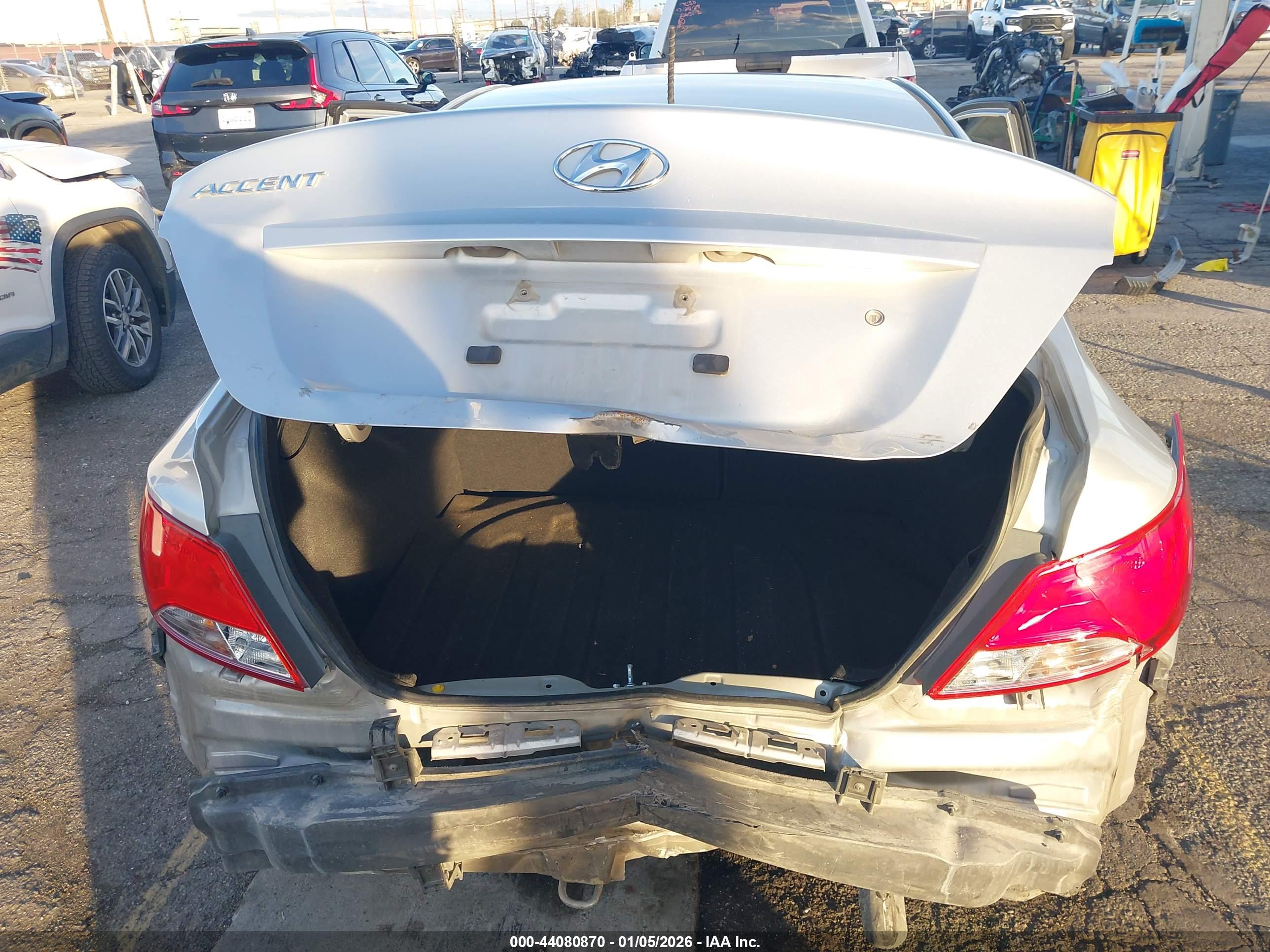 HYUNDAI ACCENT image 6