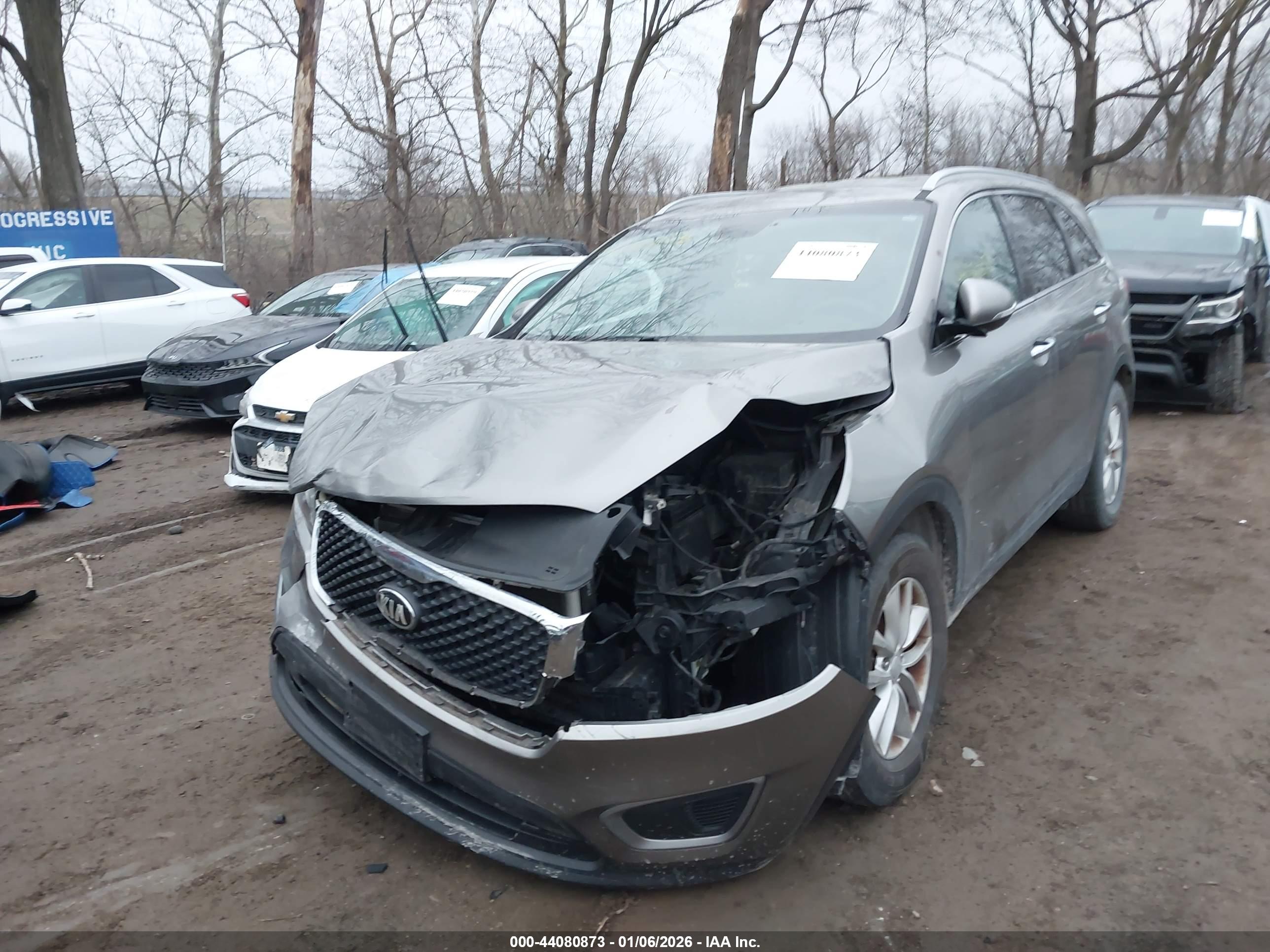 KIA SORENTO image 2