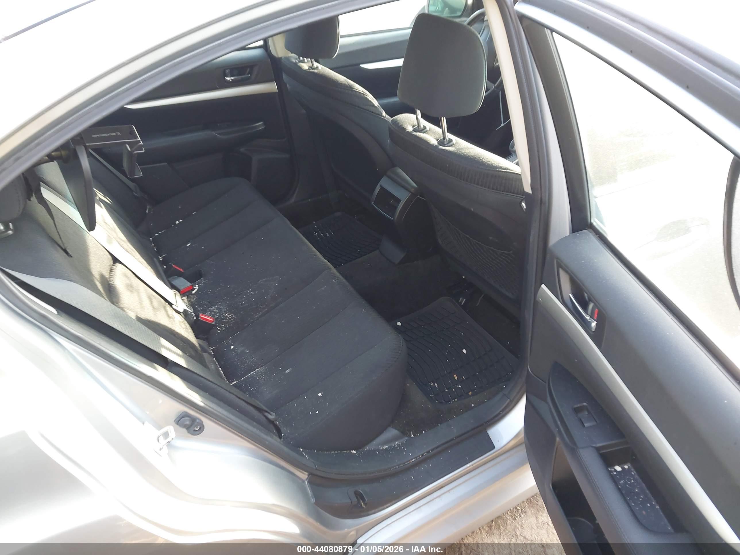 SUBARU LEGACY image 8