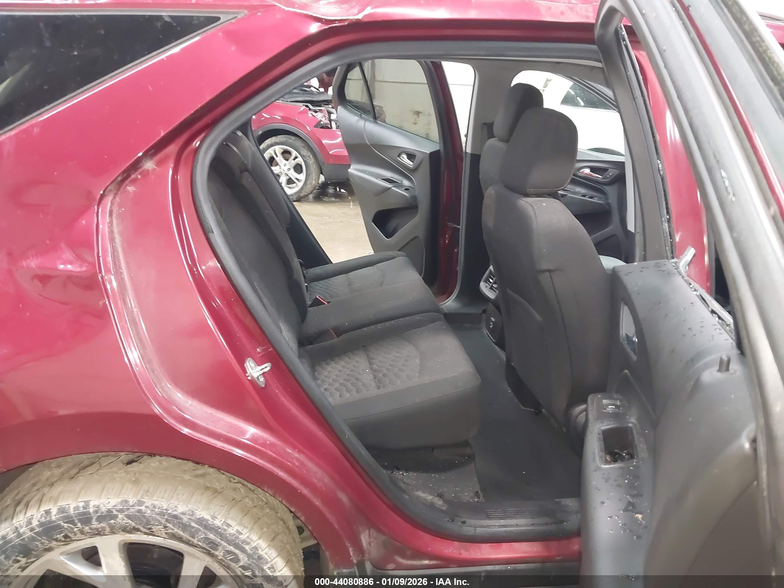 CHEVROLET EQUINOX image 8