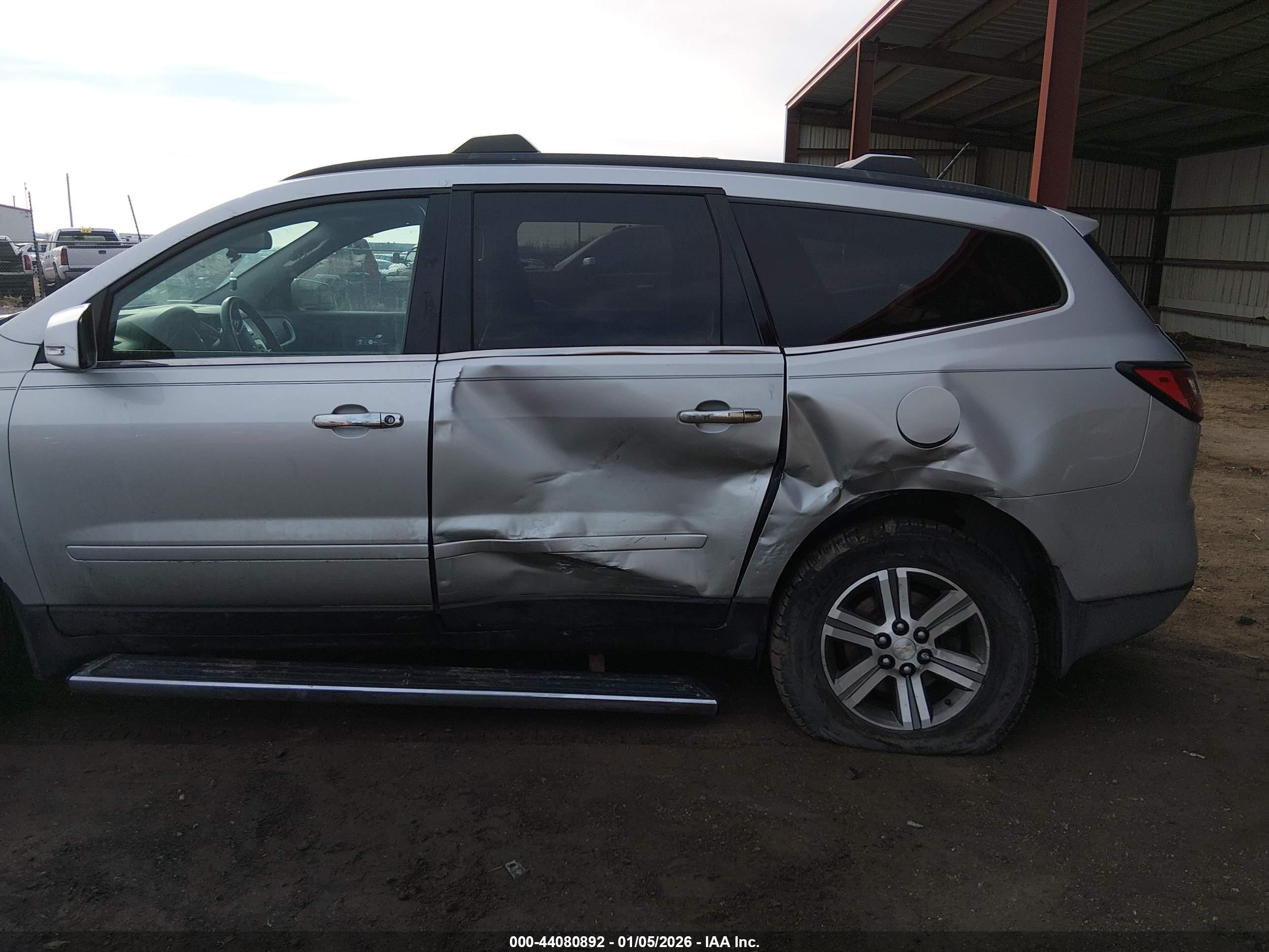 CHEVROLET TRAVERSE image 6