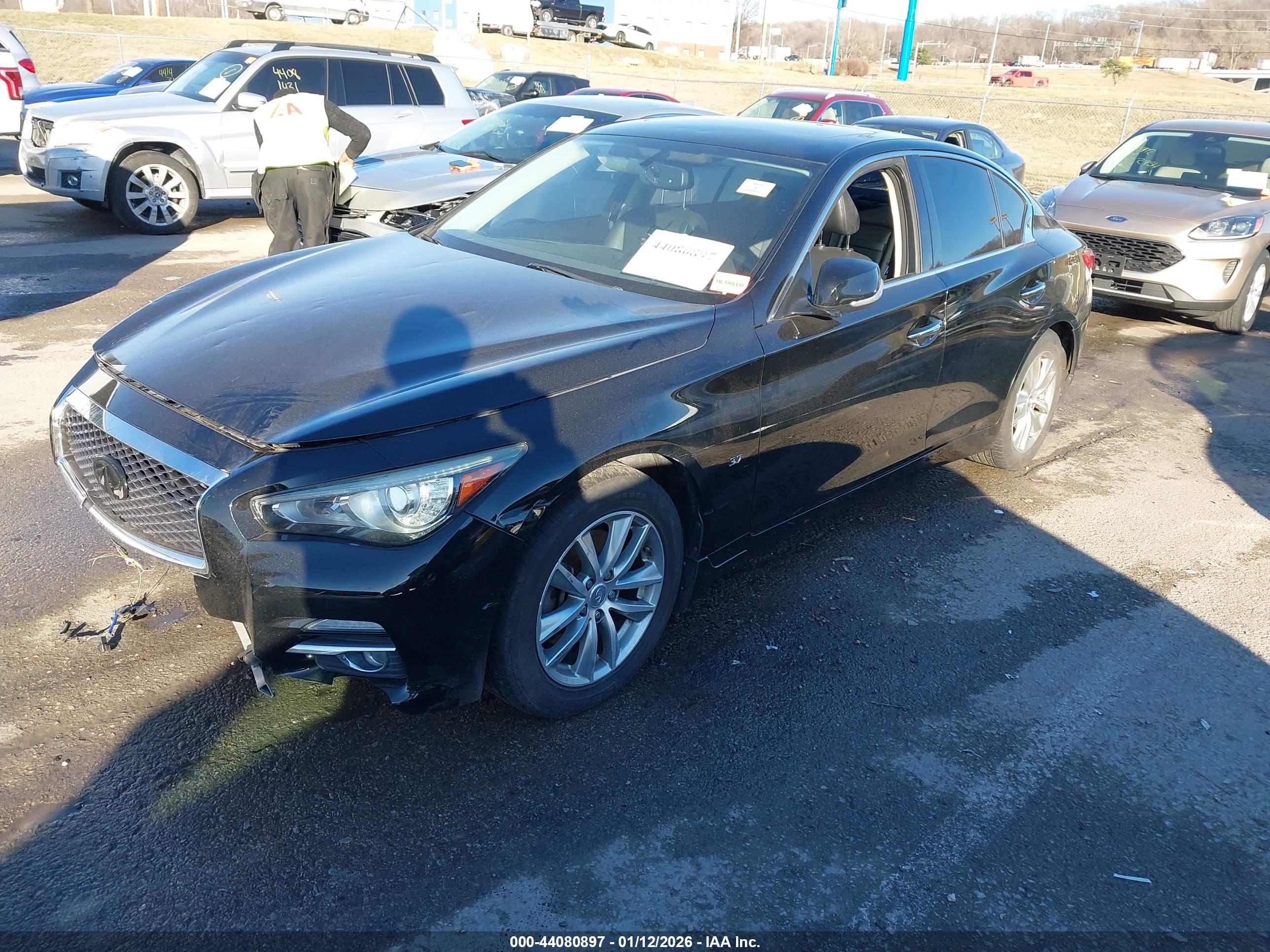 INFINITI Q50 image 2