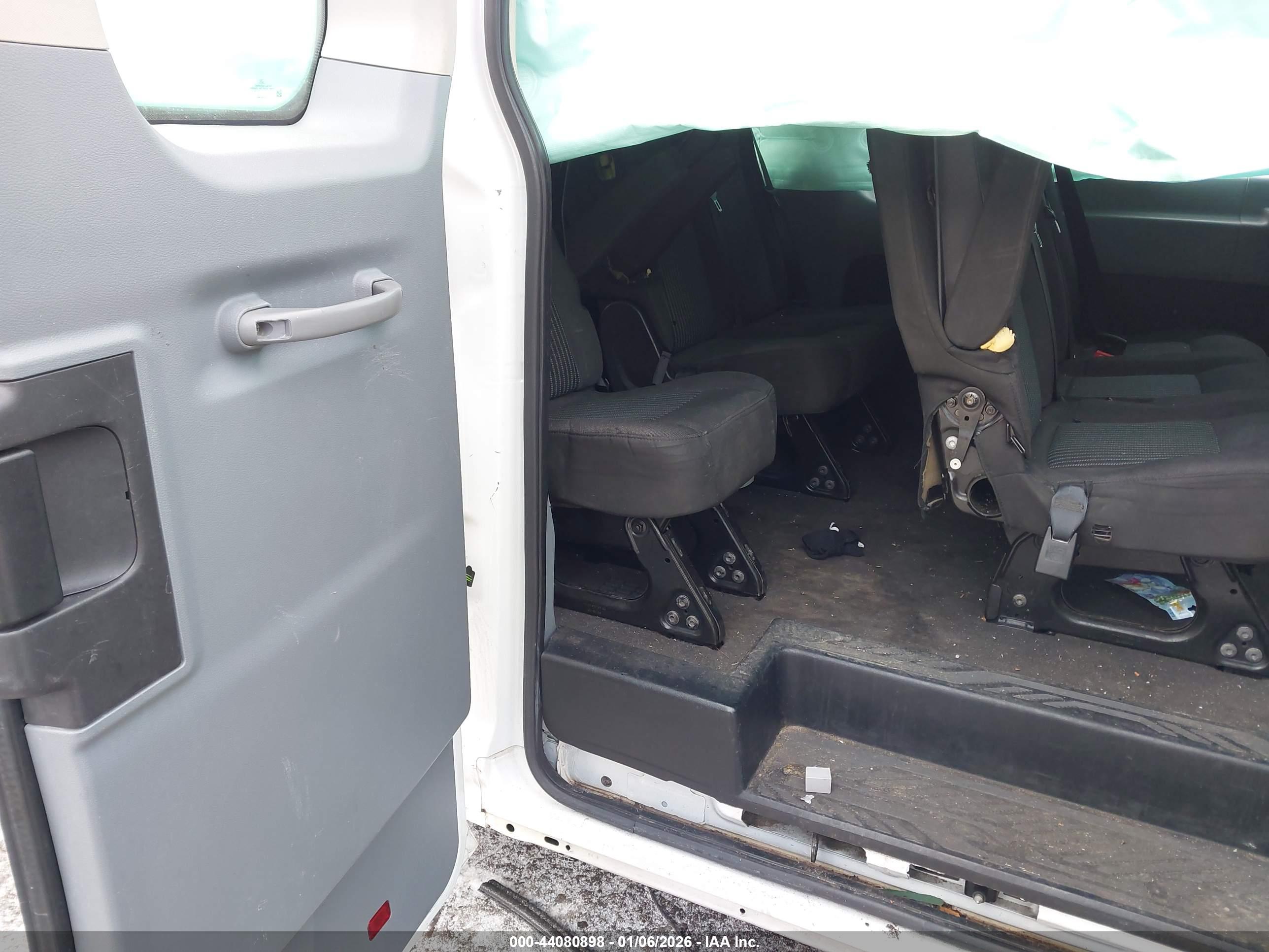 FORD TRANSIT-350 image 8