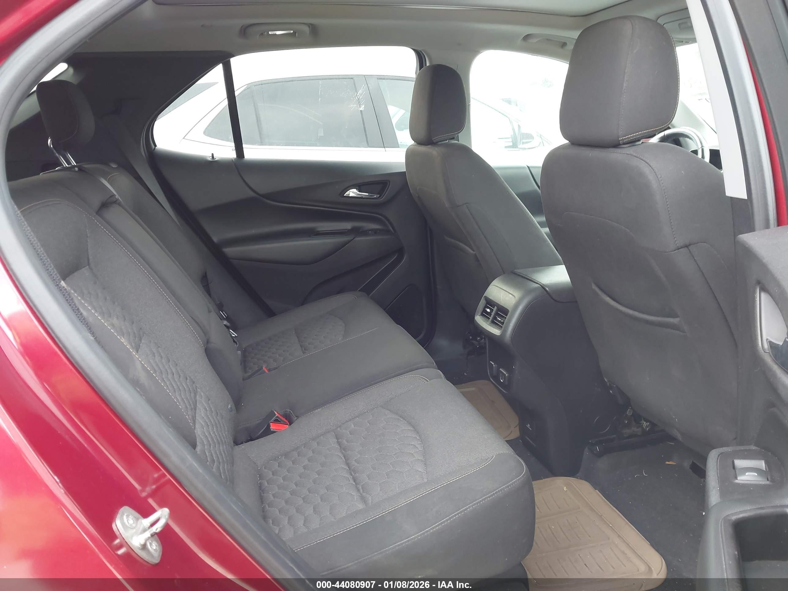 CHEVROLET EQUINOX image 8
