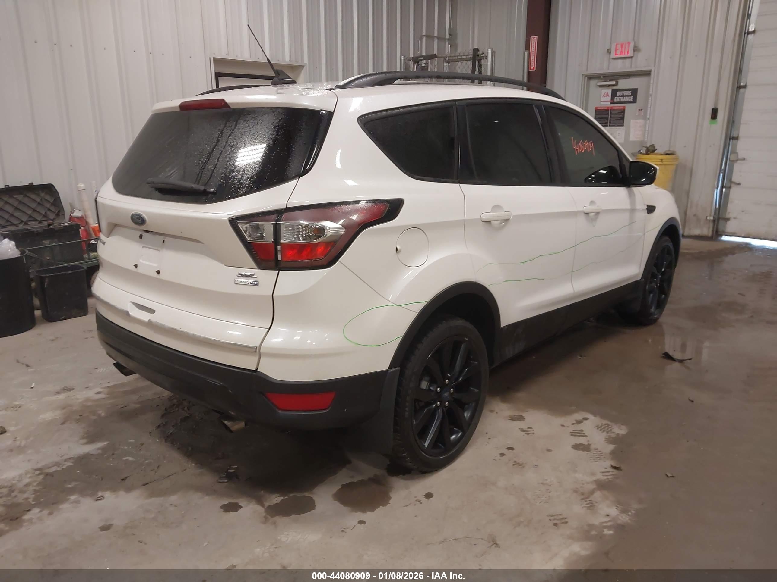FORD ESCAPE image 4