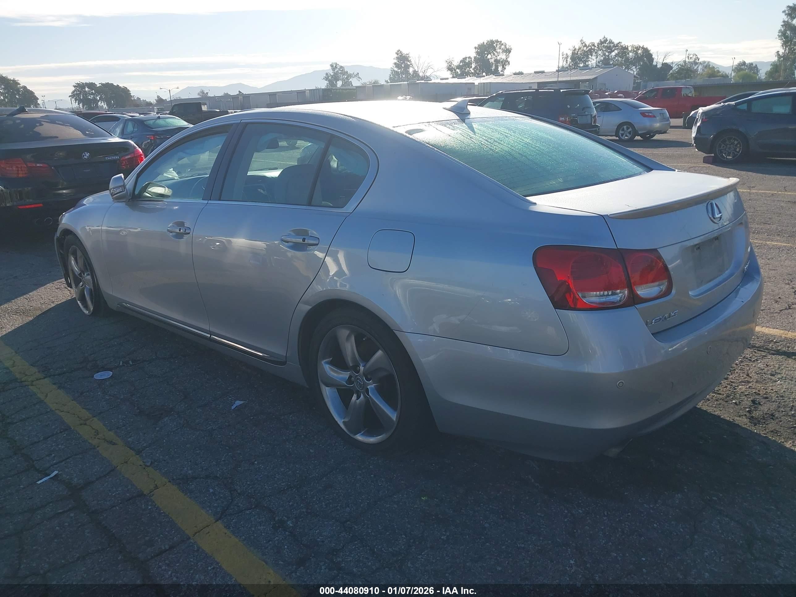 LEXUS GS image 3