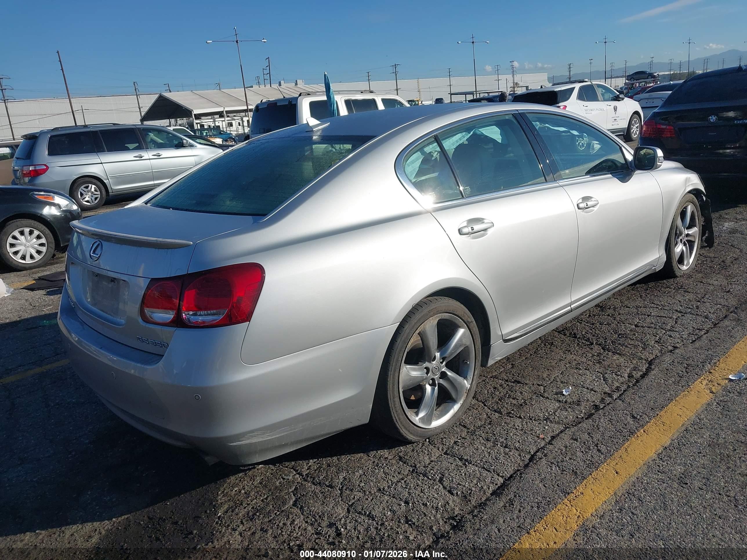 LEXUS GS image 4