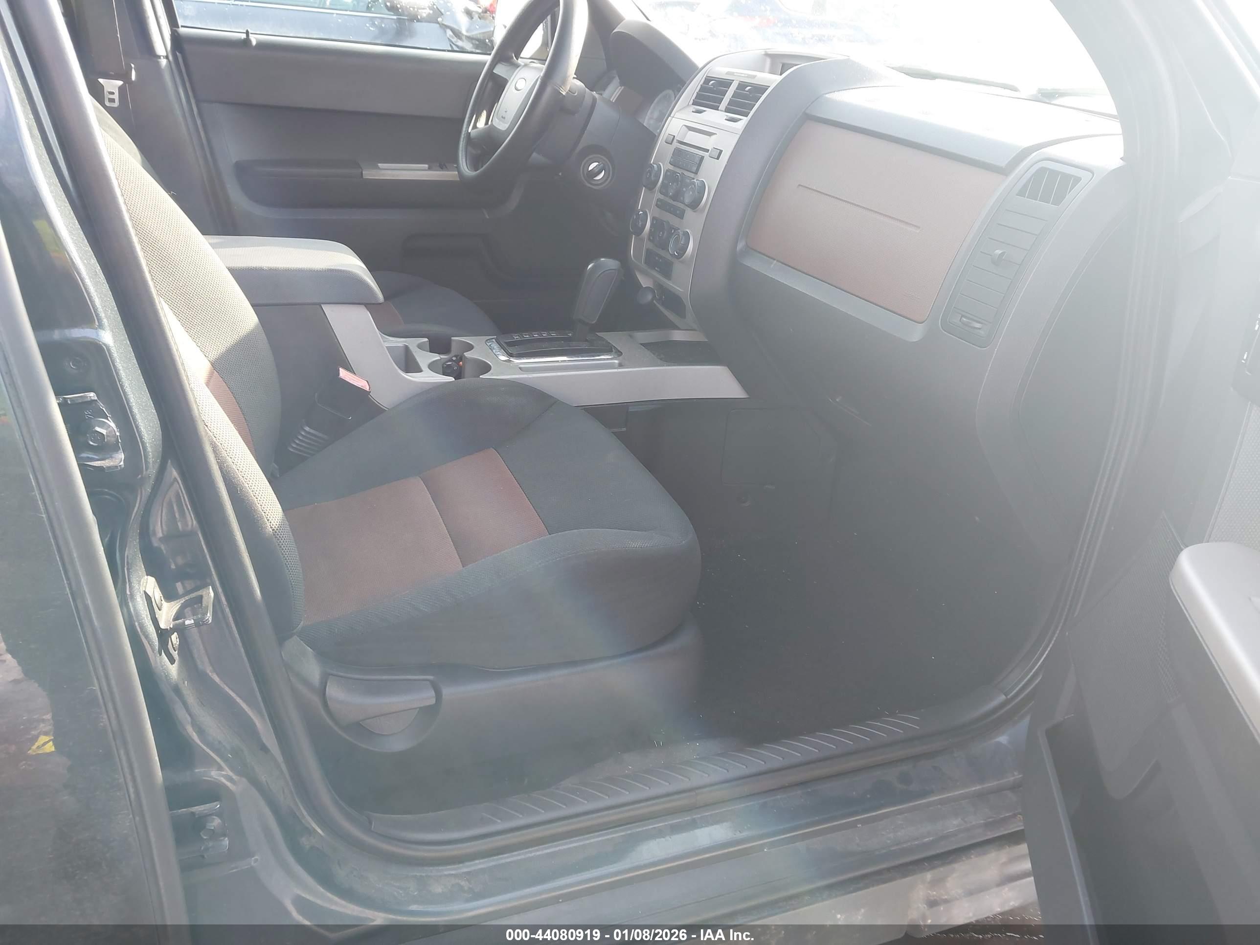 FORD ESCAPE image 5