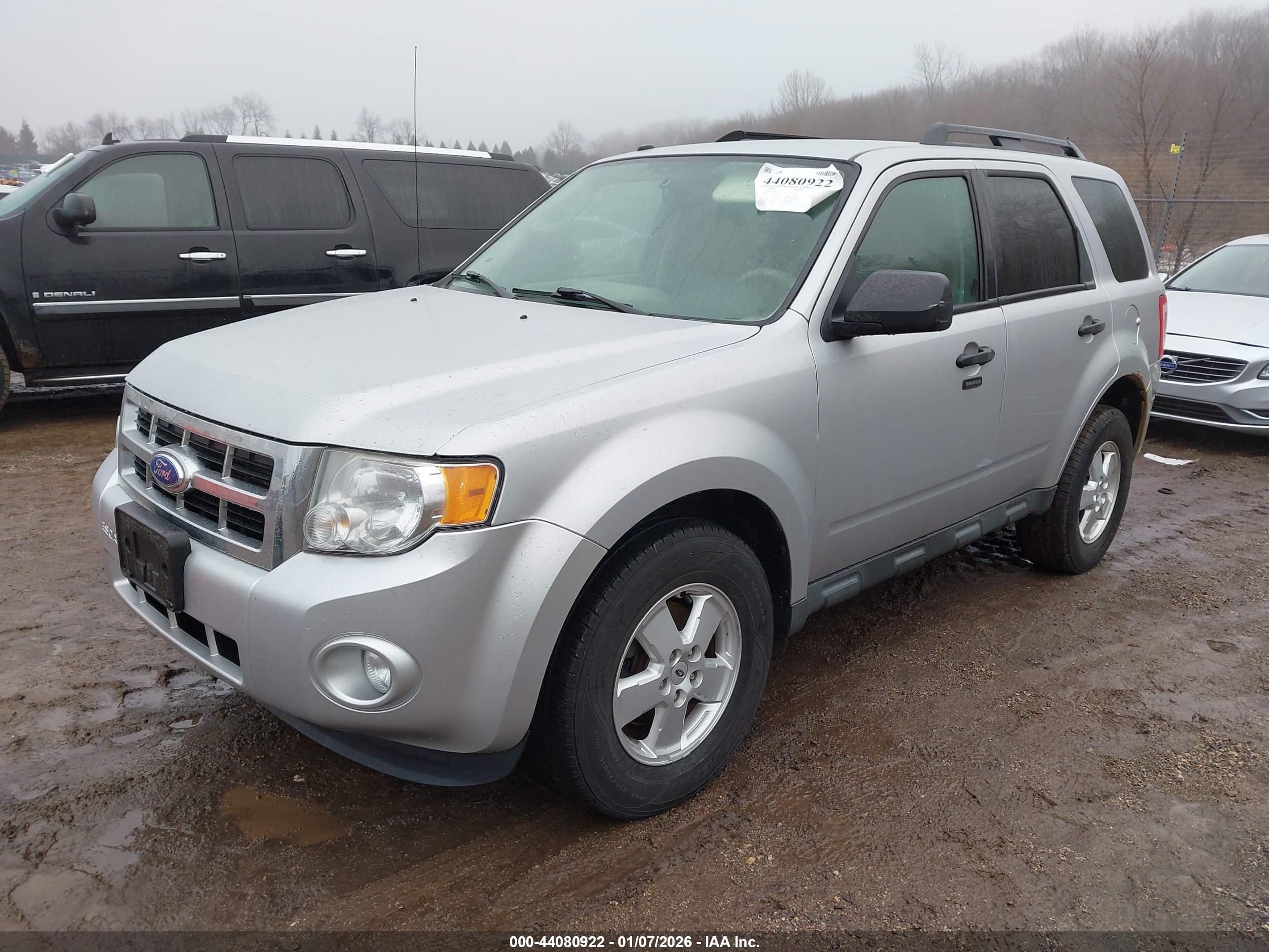 FORD ESCAPE image 2
