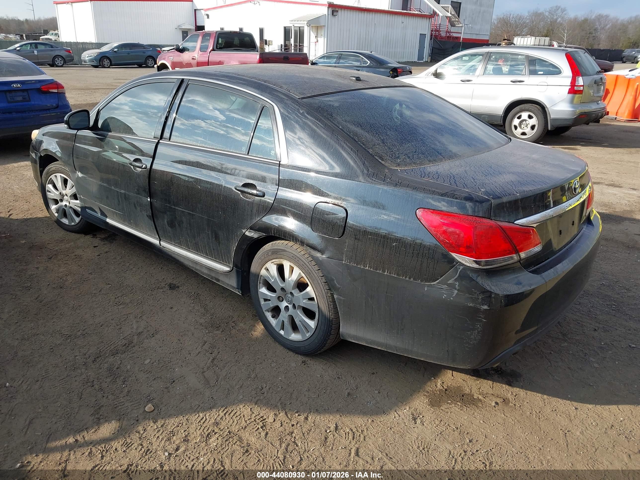 TOYOTA AVALON image 3
