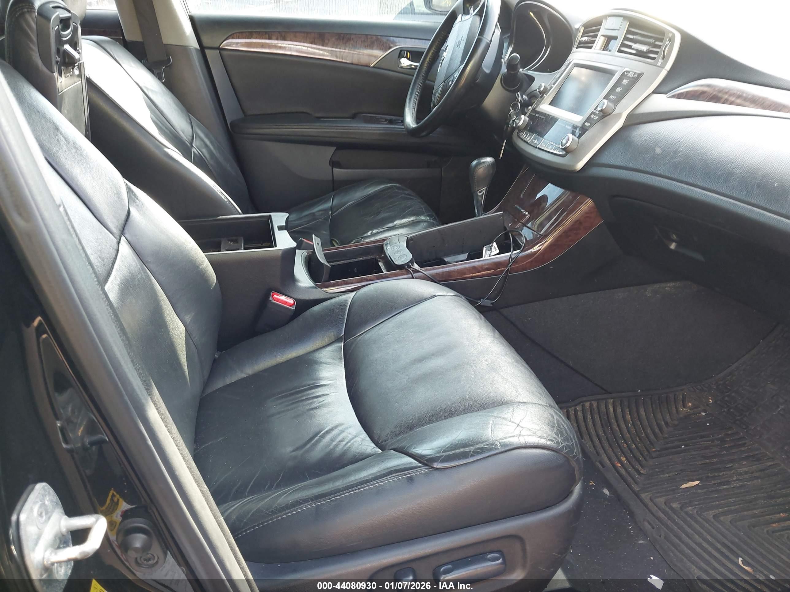 TOYOTA AVALON image 5