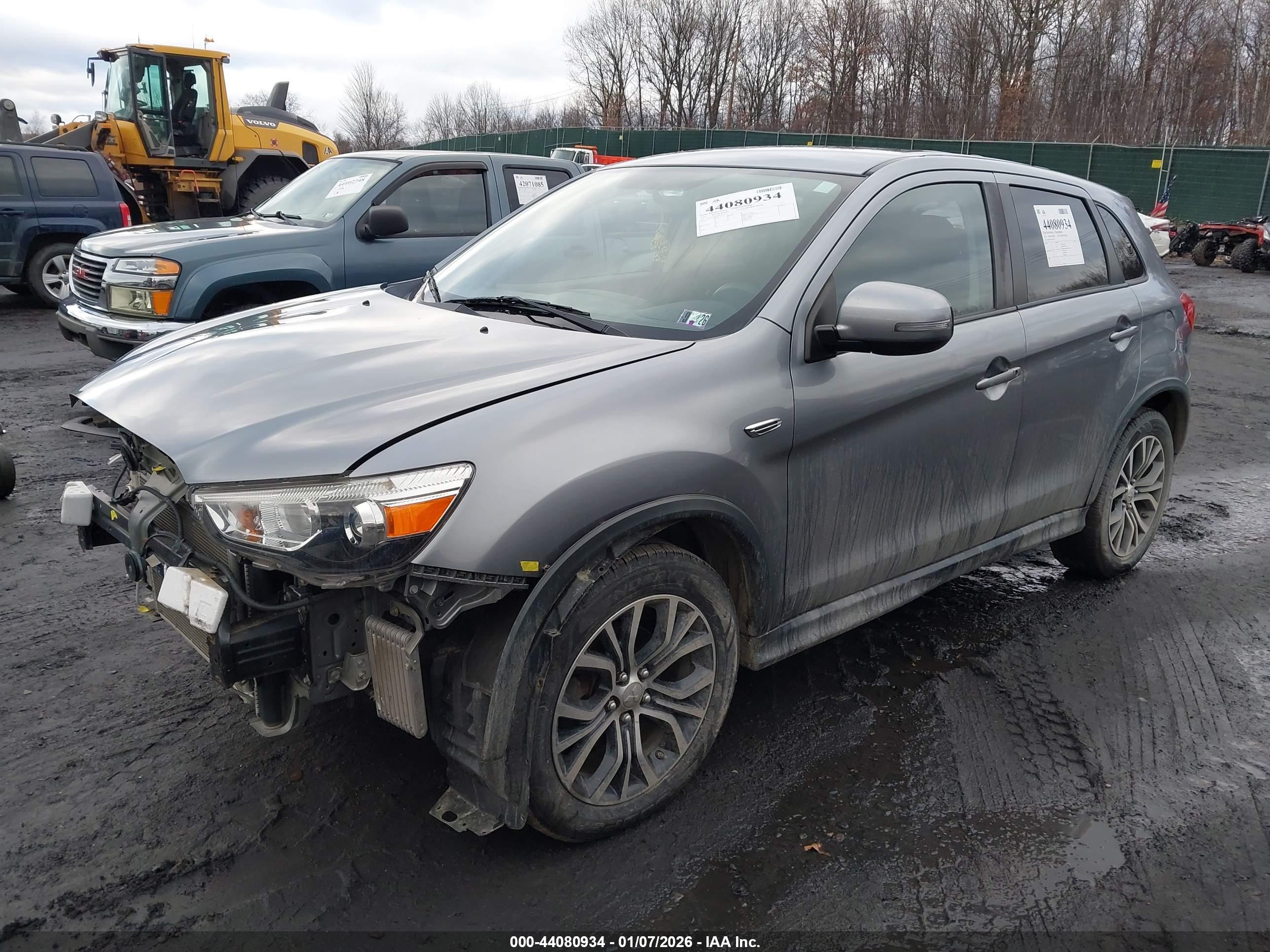 MITSUBISHI OUTLANDER image 2