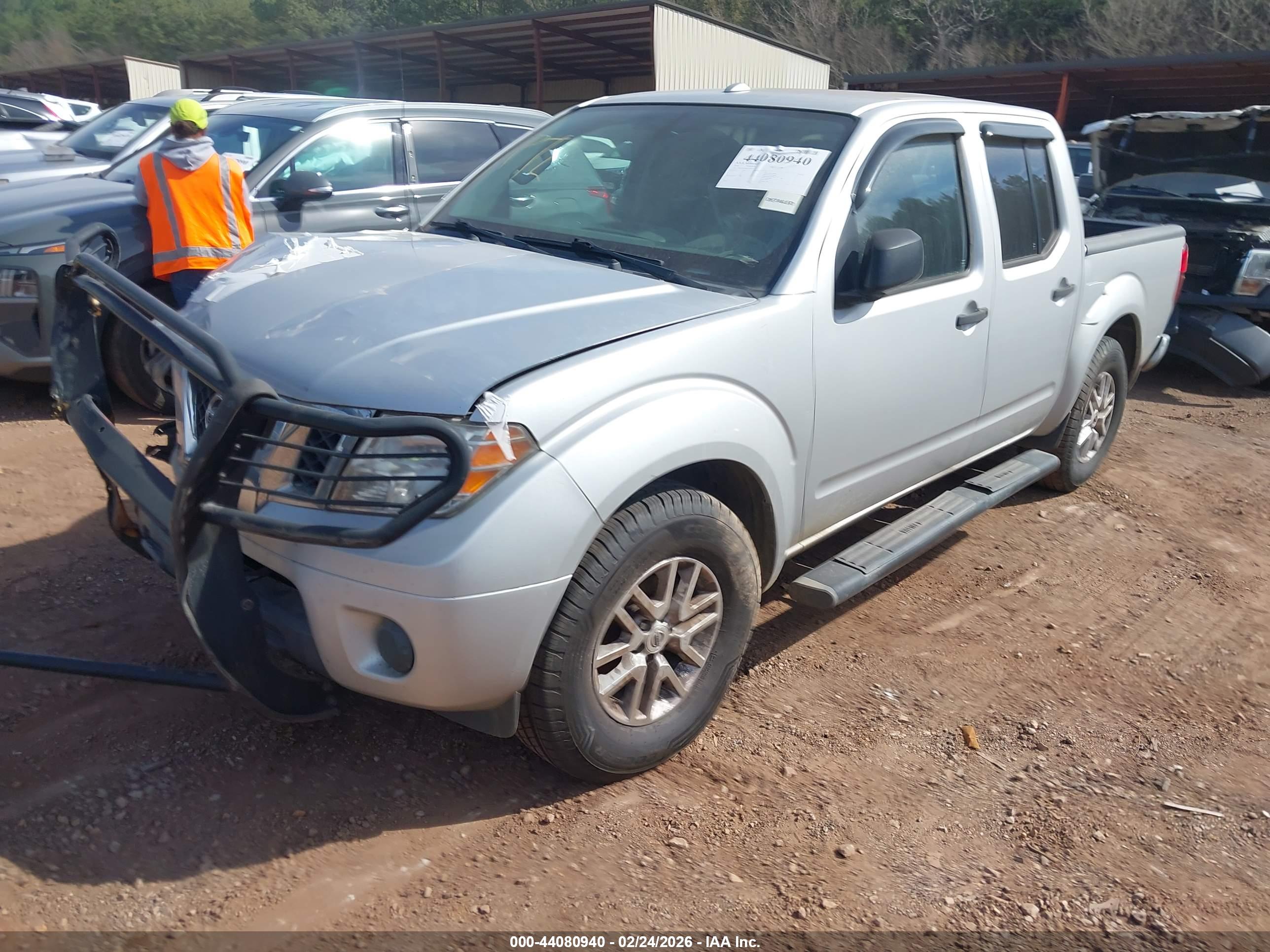 NISSAN FRONTIER image 2