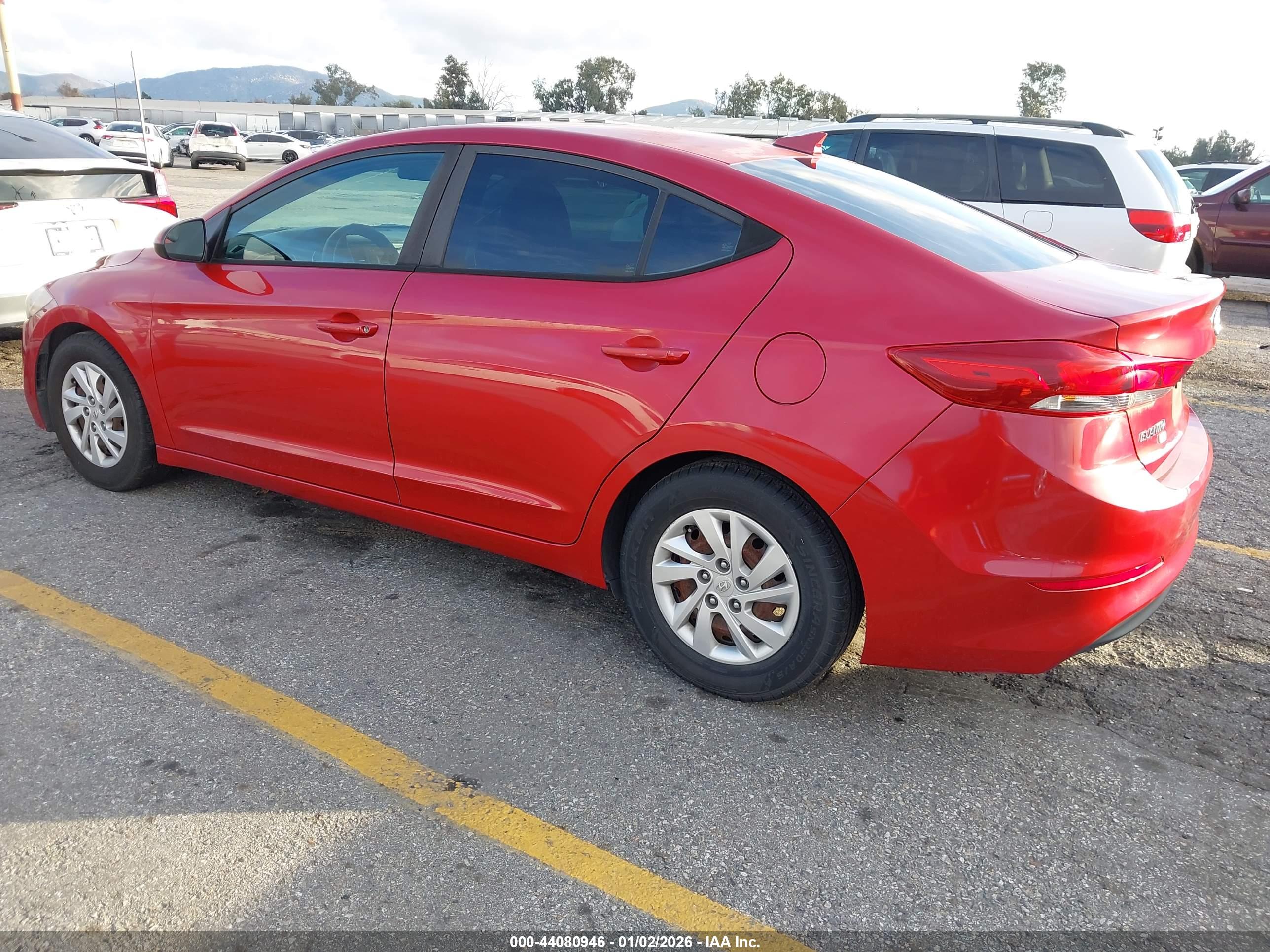HYUNDAI ELANTRA image 3