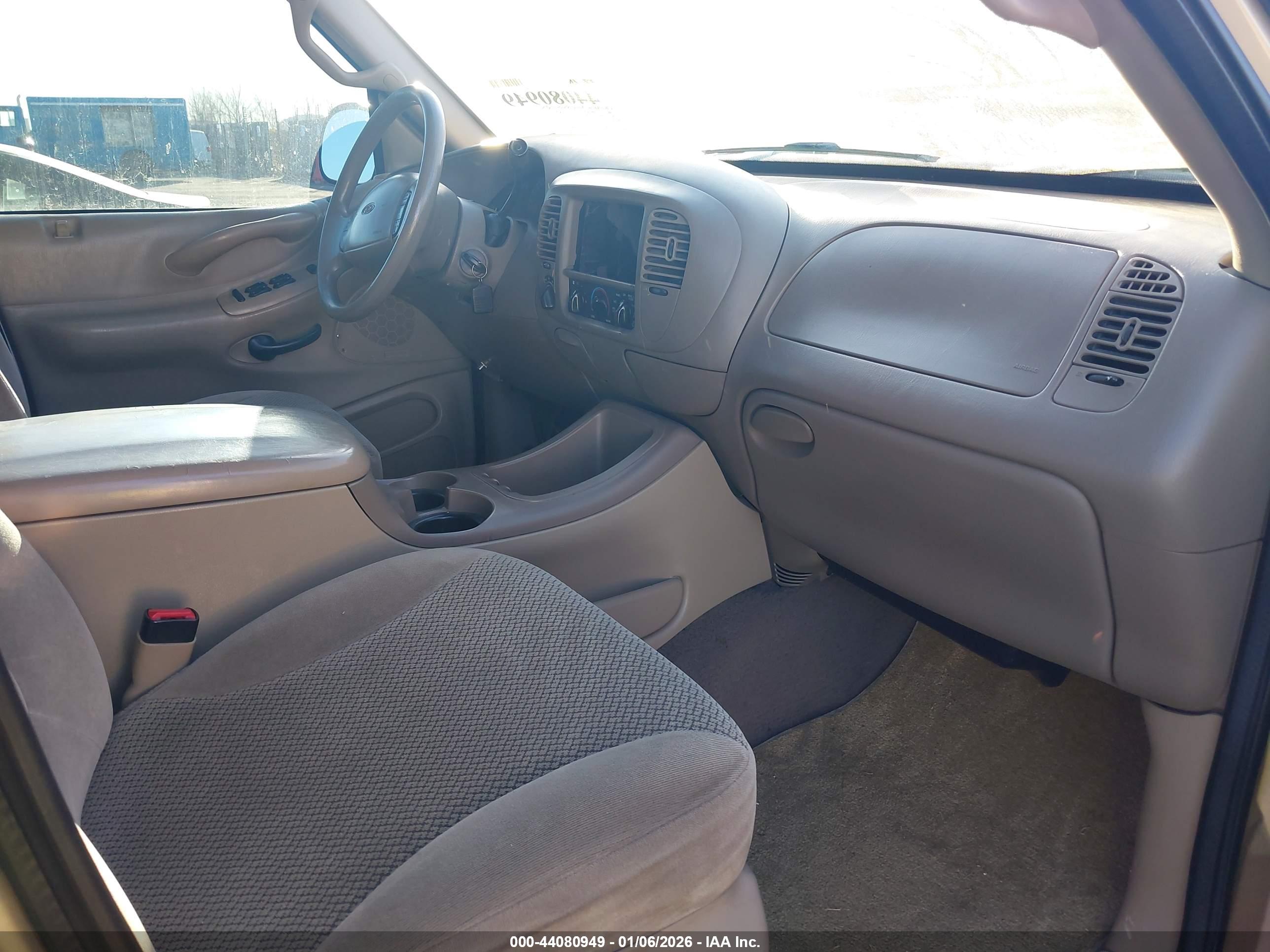 FORD EXPEDITION image 5