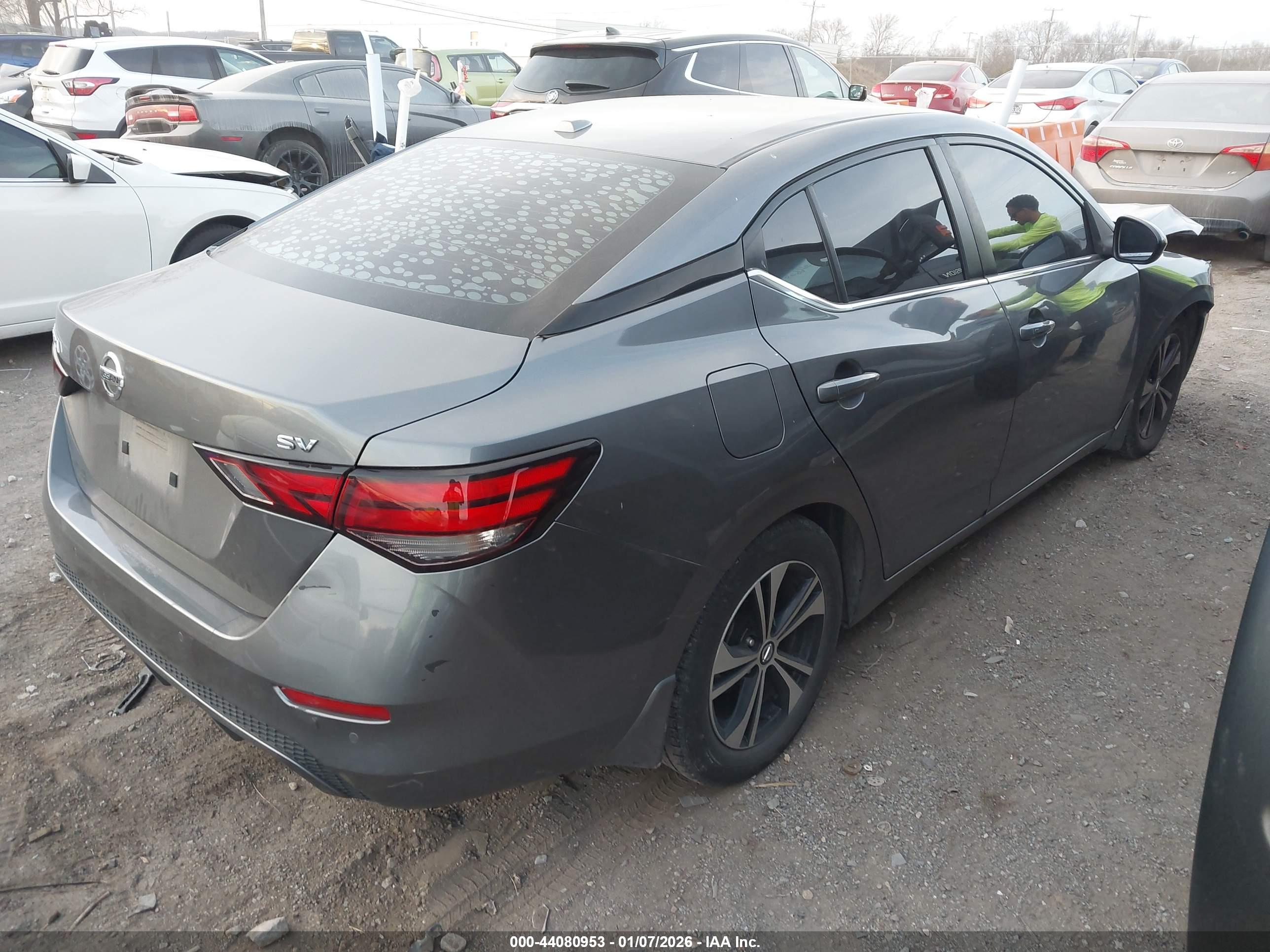 NISSAN SENTRA image 4