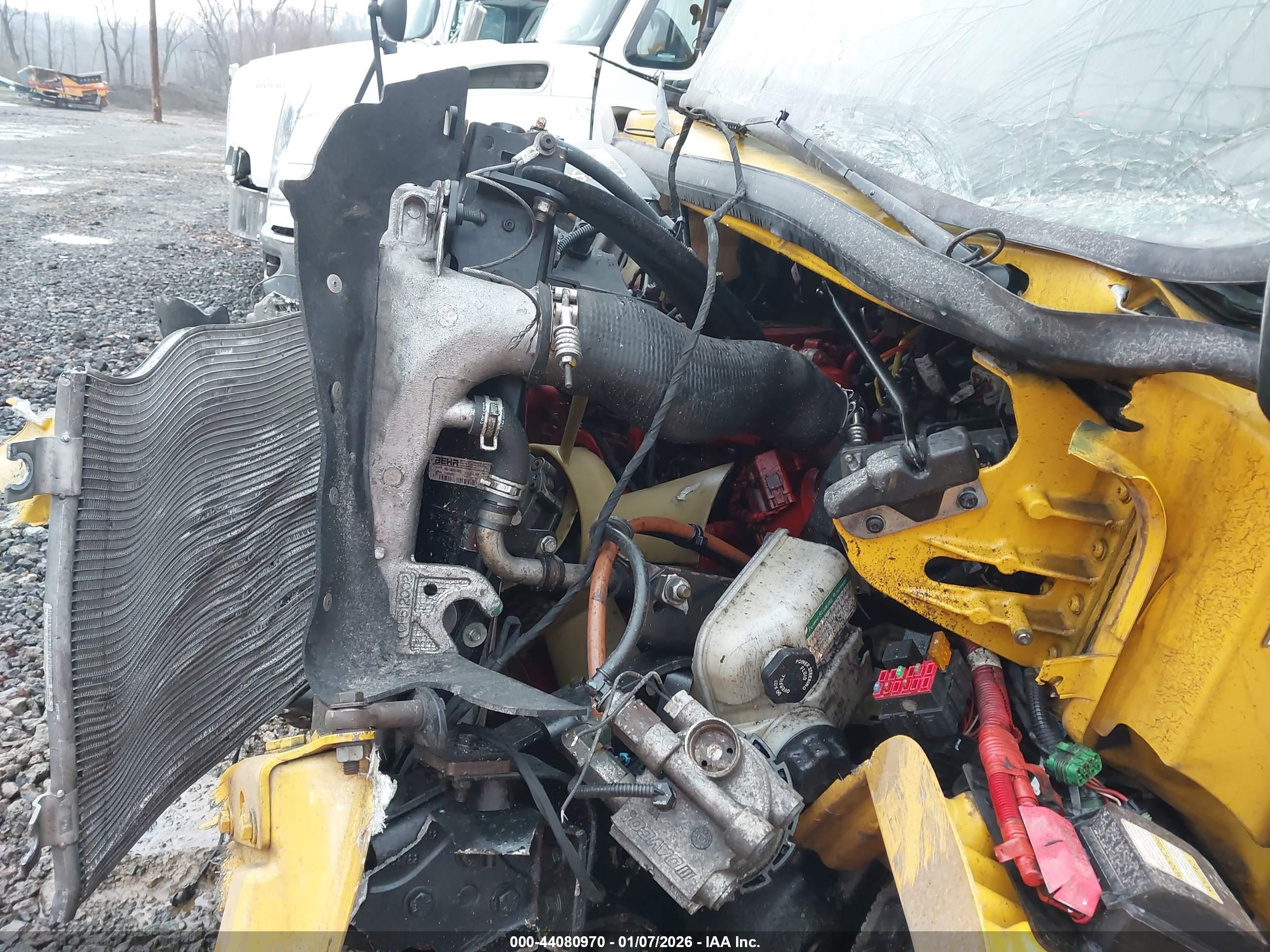 FREIGHTLINER M2 image 10