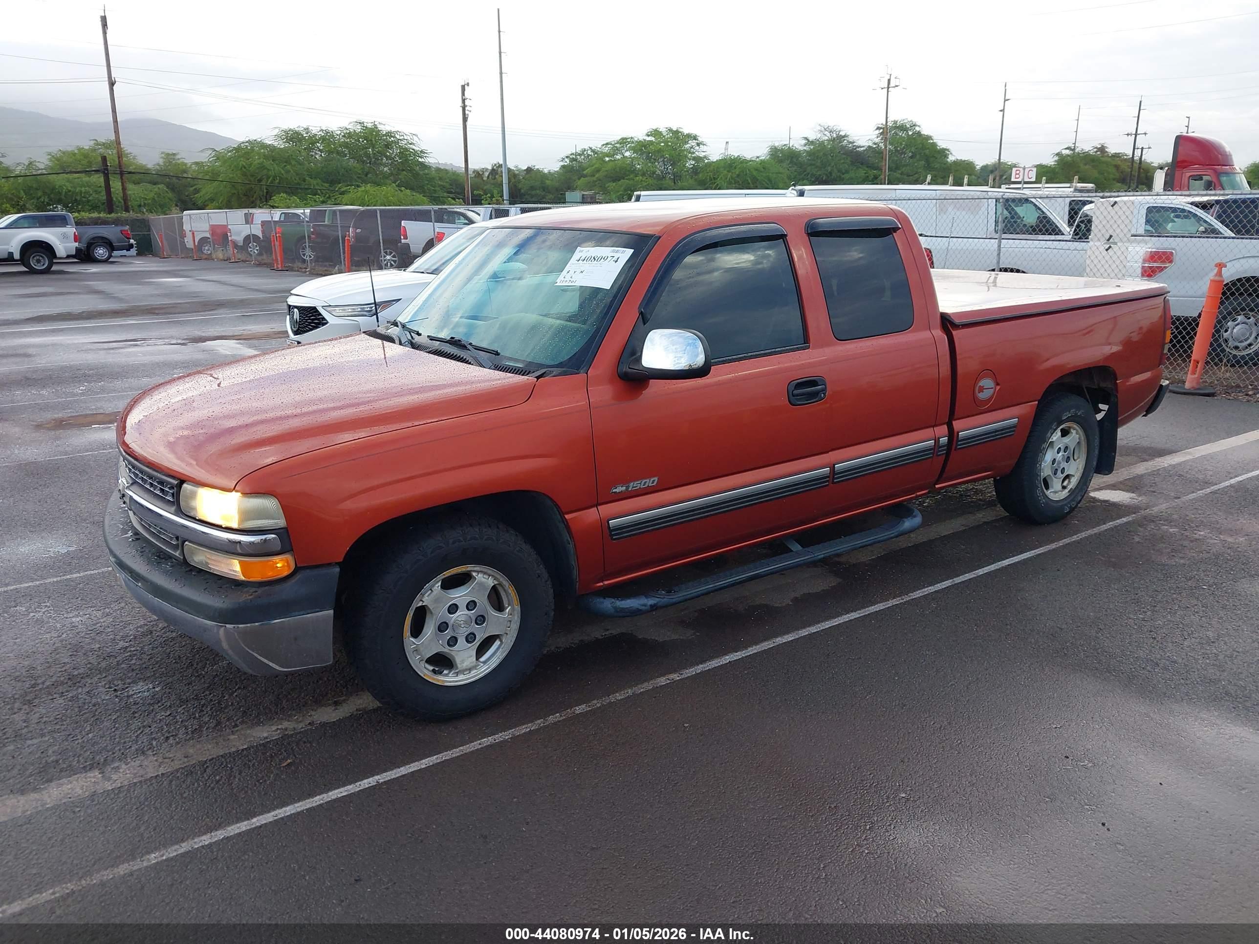 CHEVROLET SILVERADO image 2