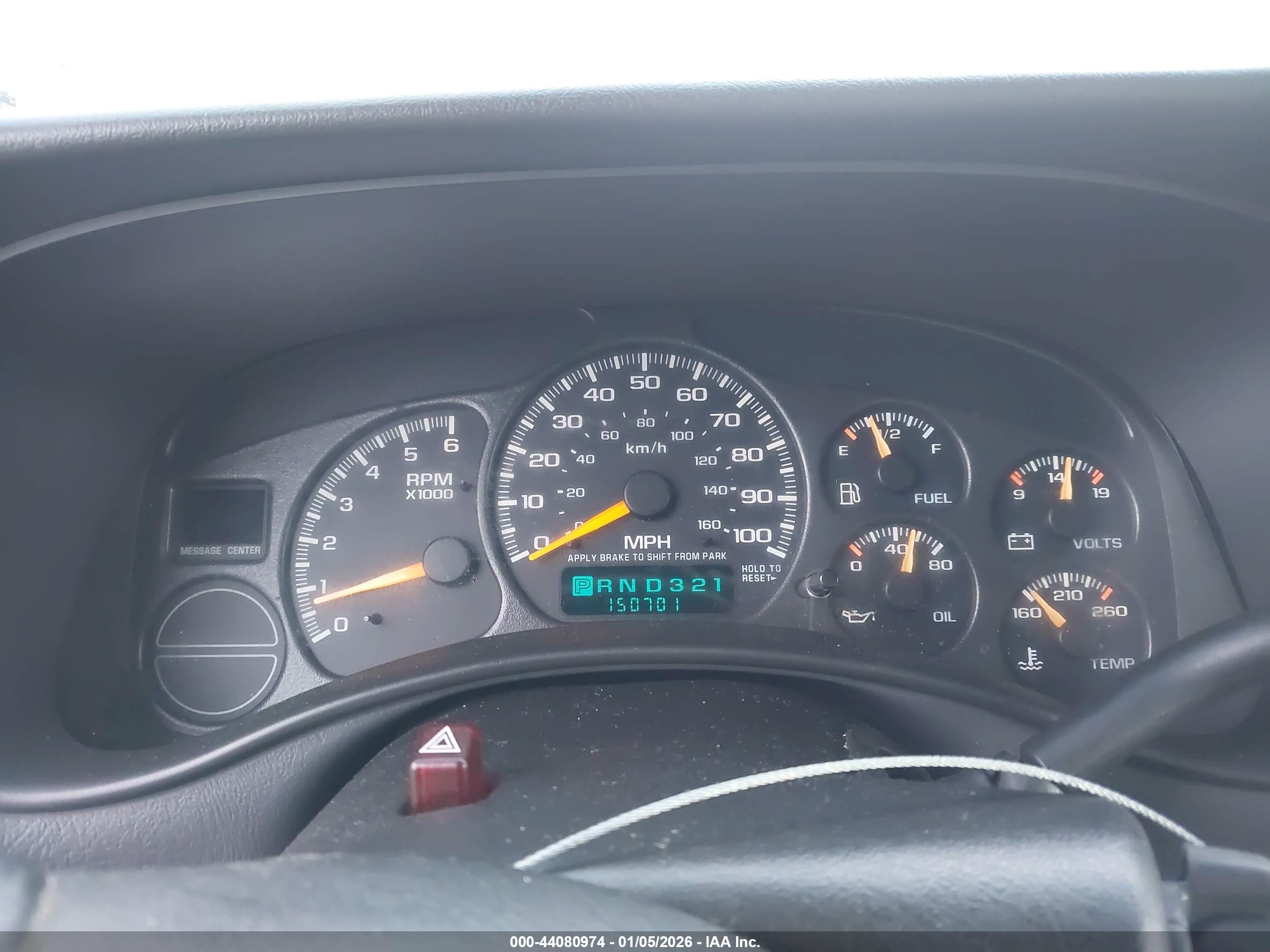 CHEVROLET SILVERADO image 7