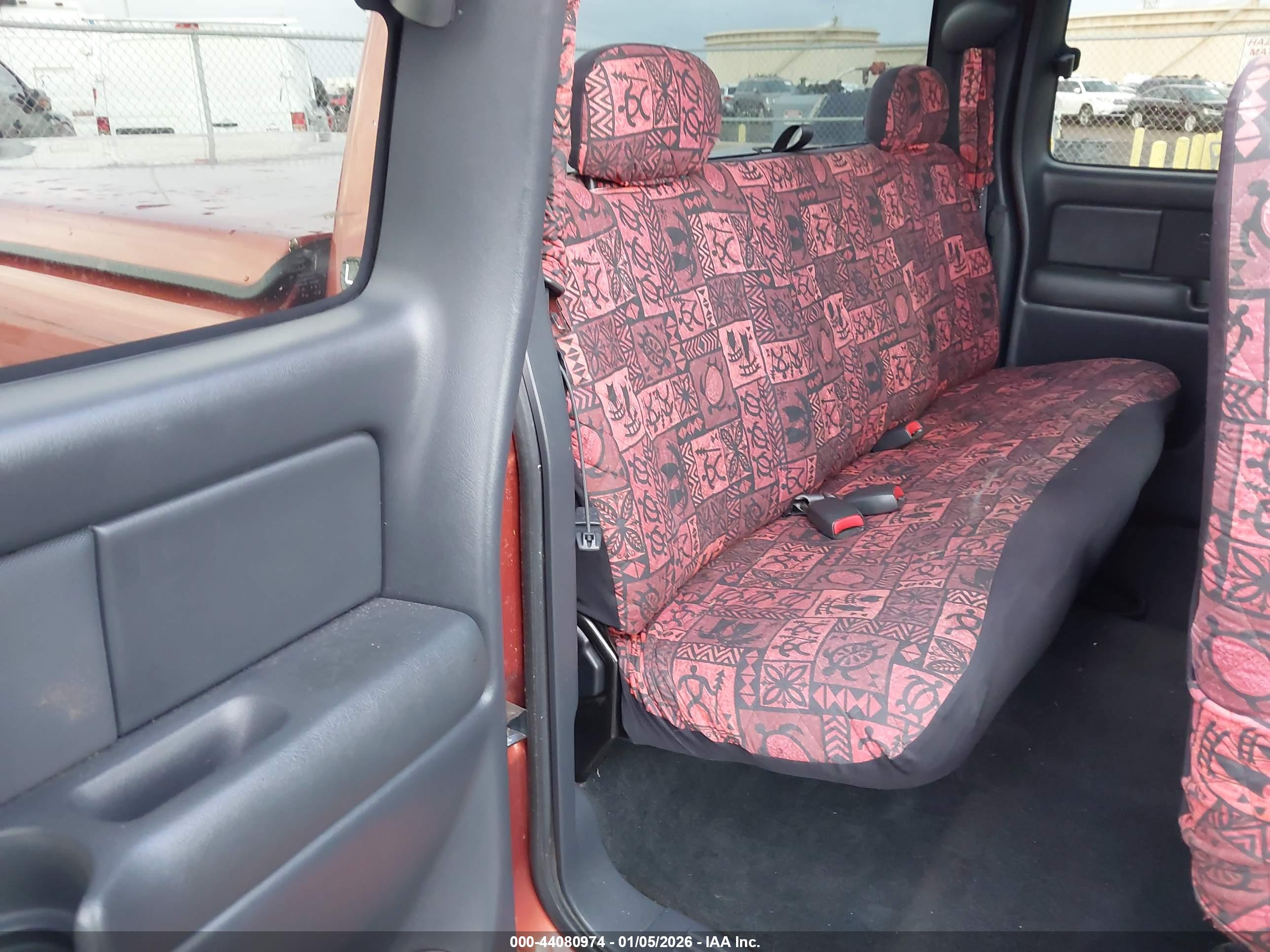 CHEVROLET SILVERADO image 8
