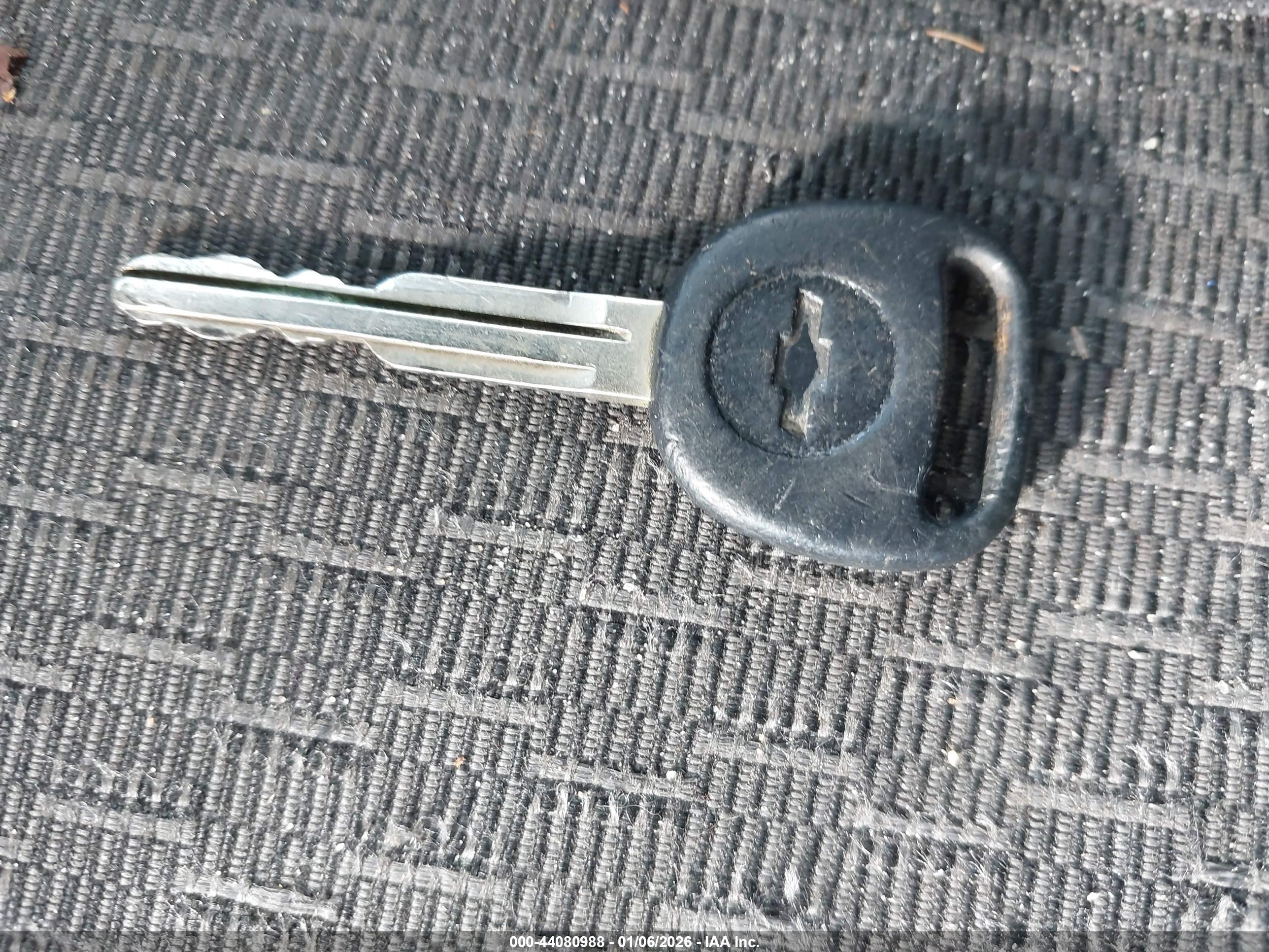 CHEVROLET COLORADO image 11