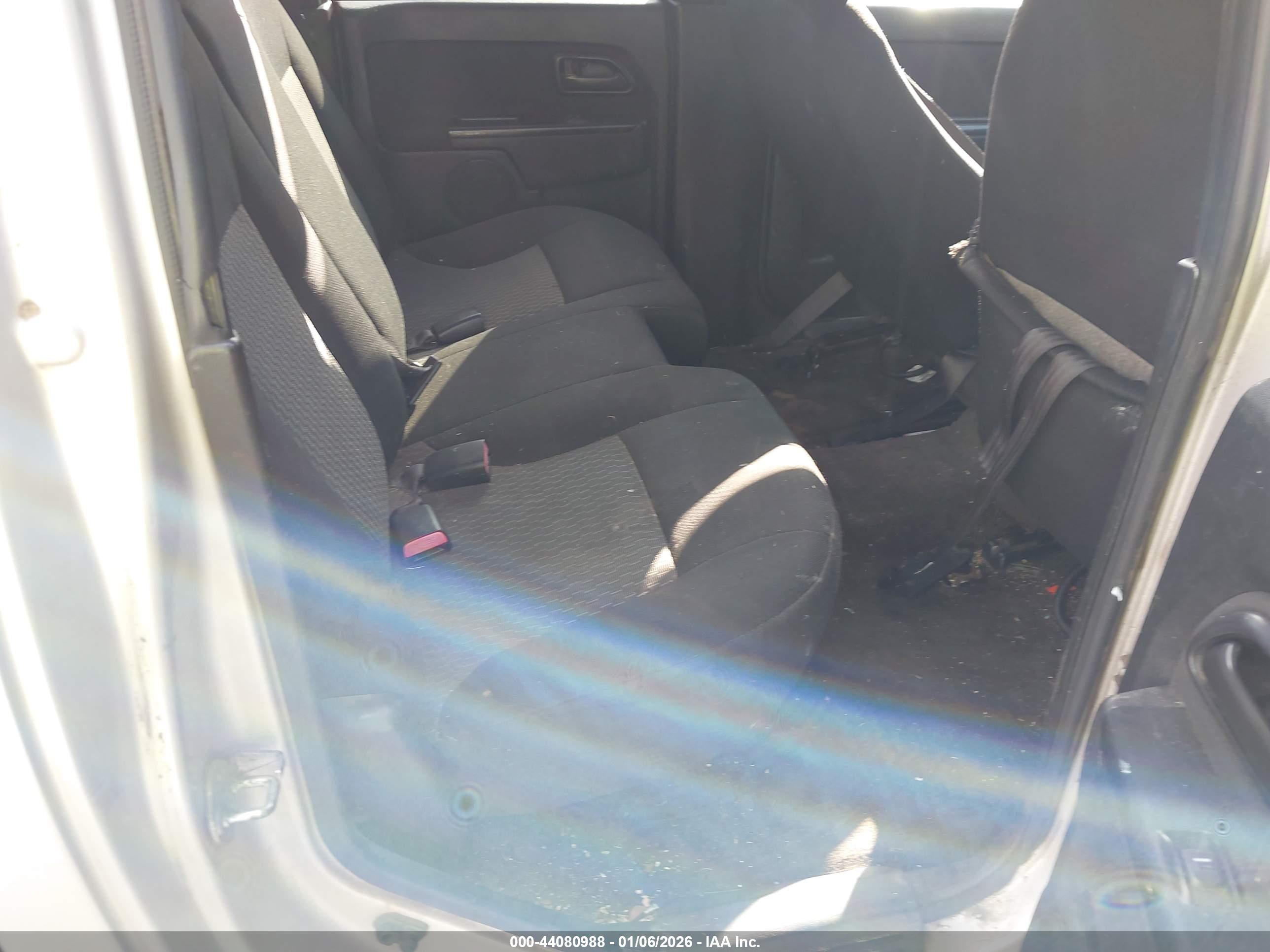 CHEVROLET COLORADO image 8
