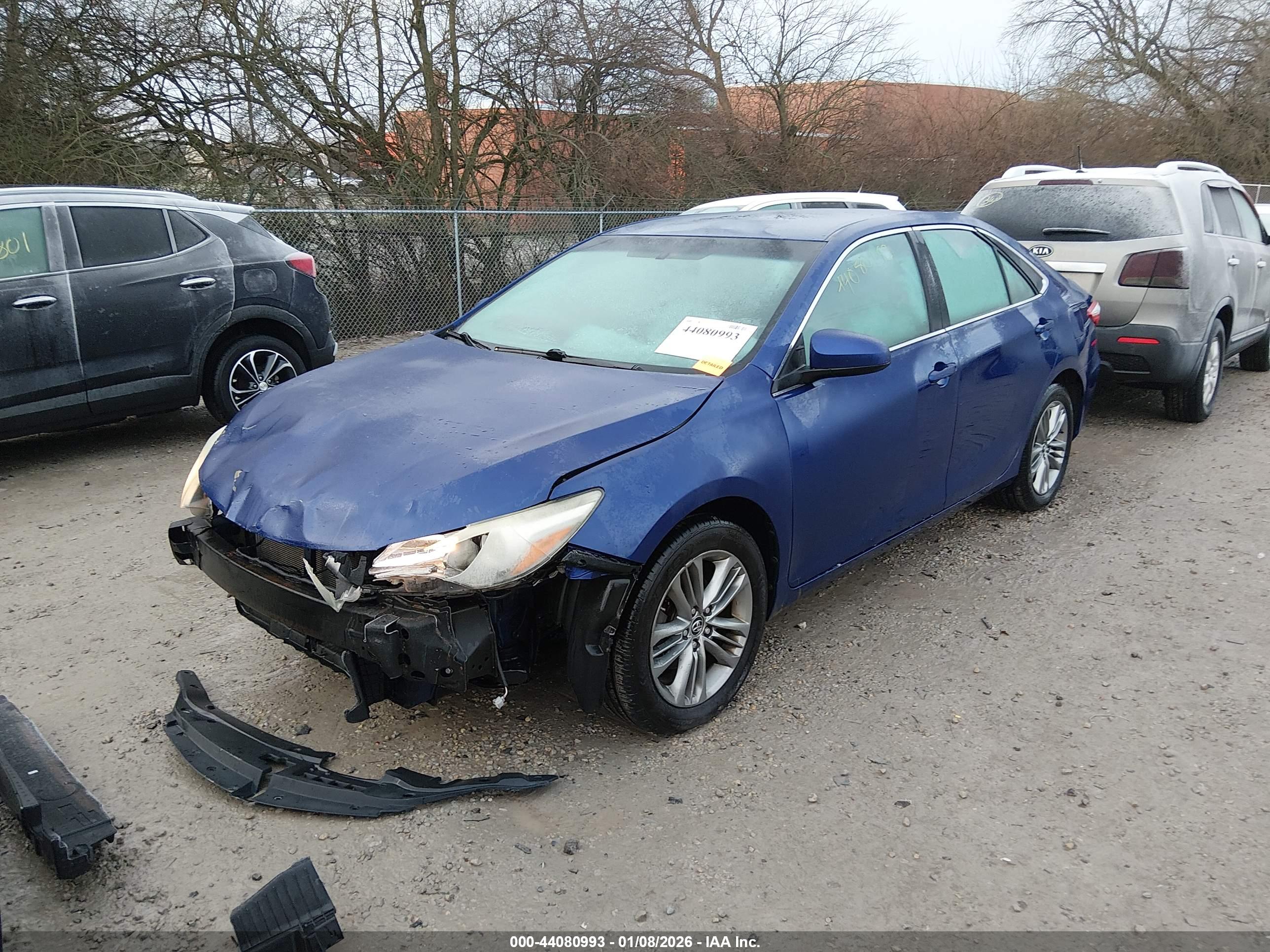 TOYOTA CAMRY image 2