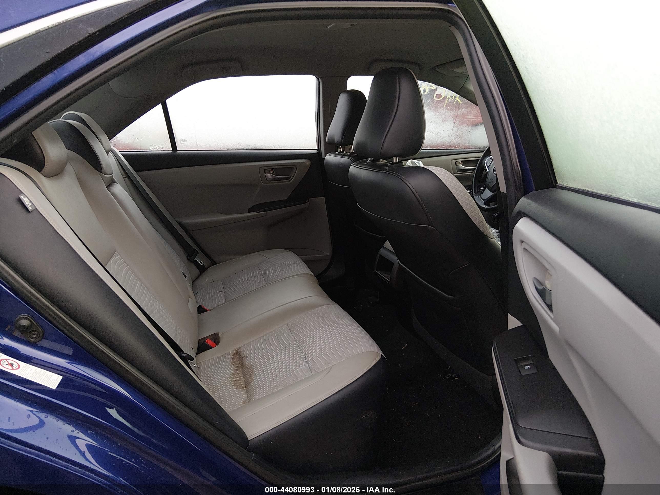 TOYOTA CAMRY image 8