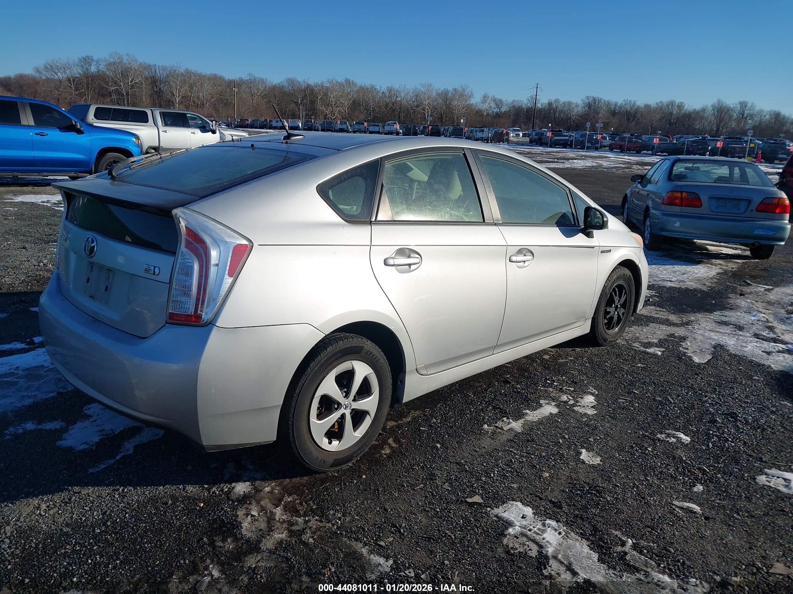 TOYOTA PRIUS image 4