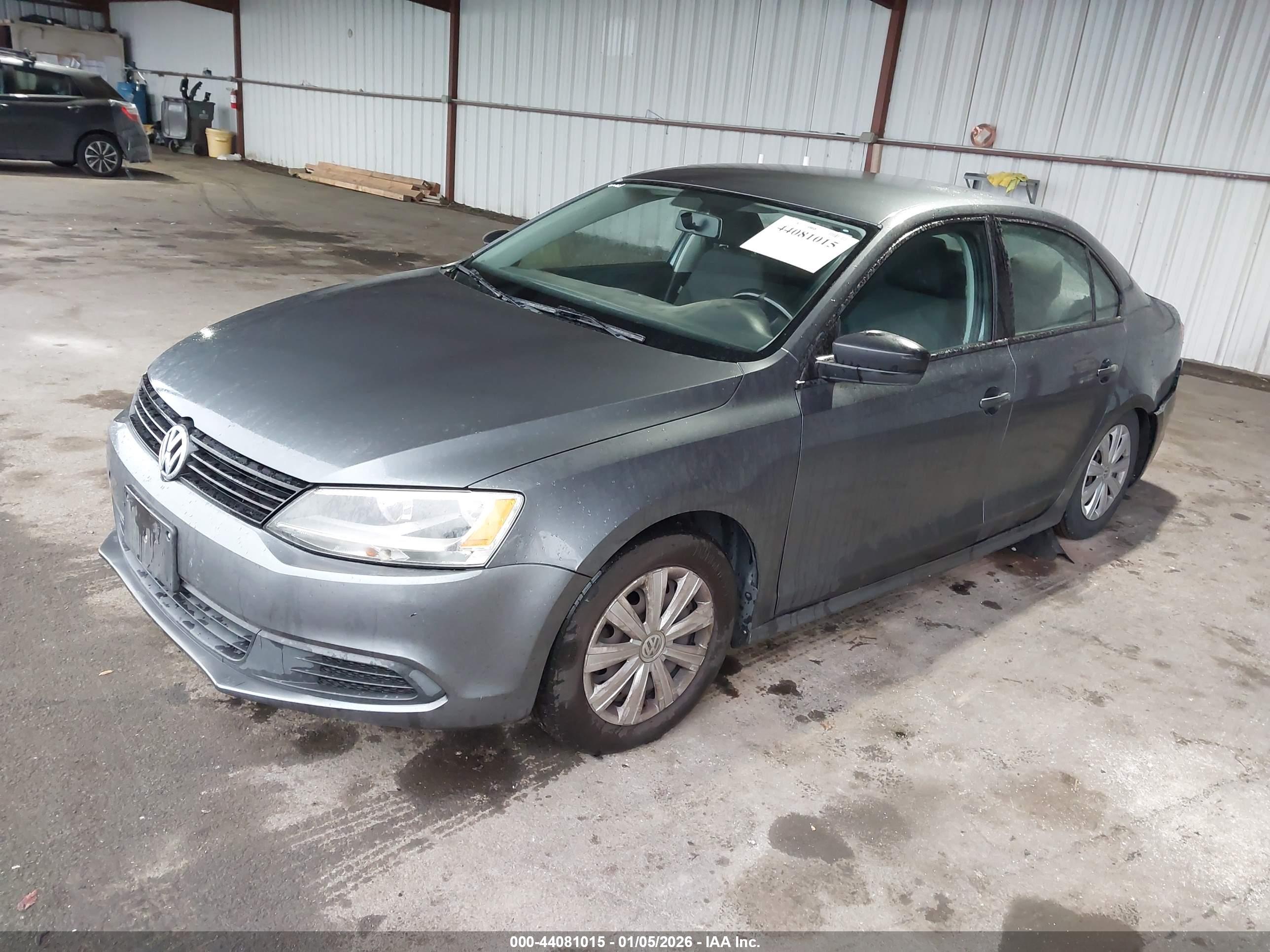 VOLKSWAGEN JETTA image 2